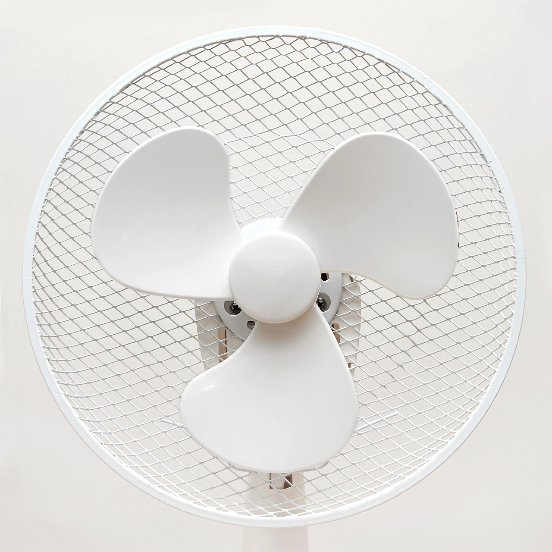 白色的电风扇机械风扇