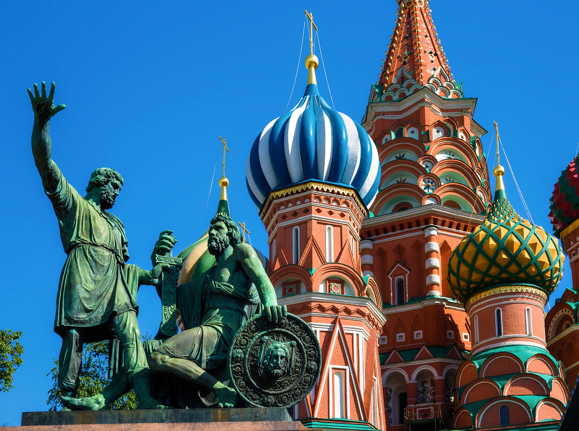 以圣瓦西里大教堂的雕像圣瓦西里大教堂