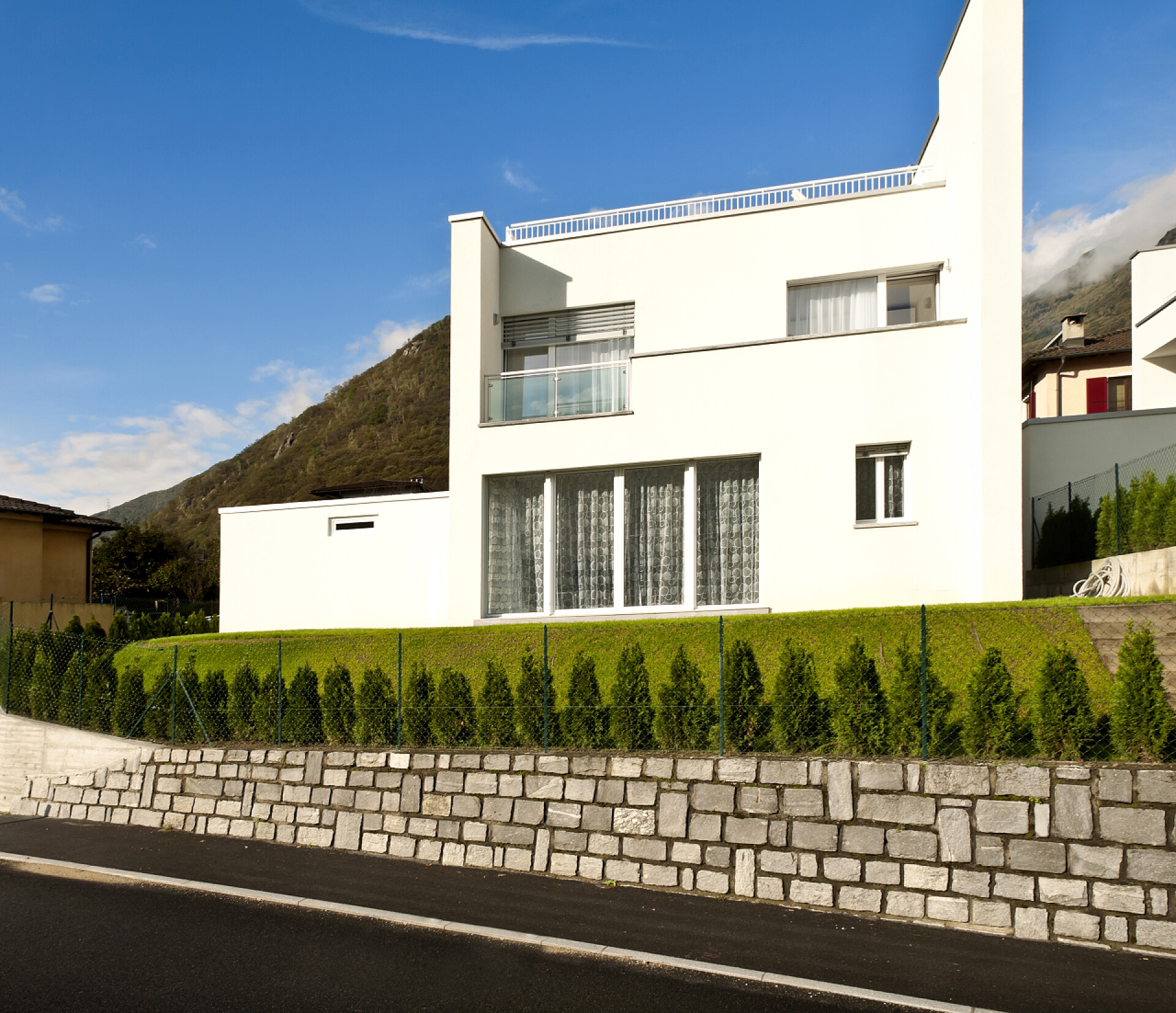 日落下的白宫建筑现代建筑外墙