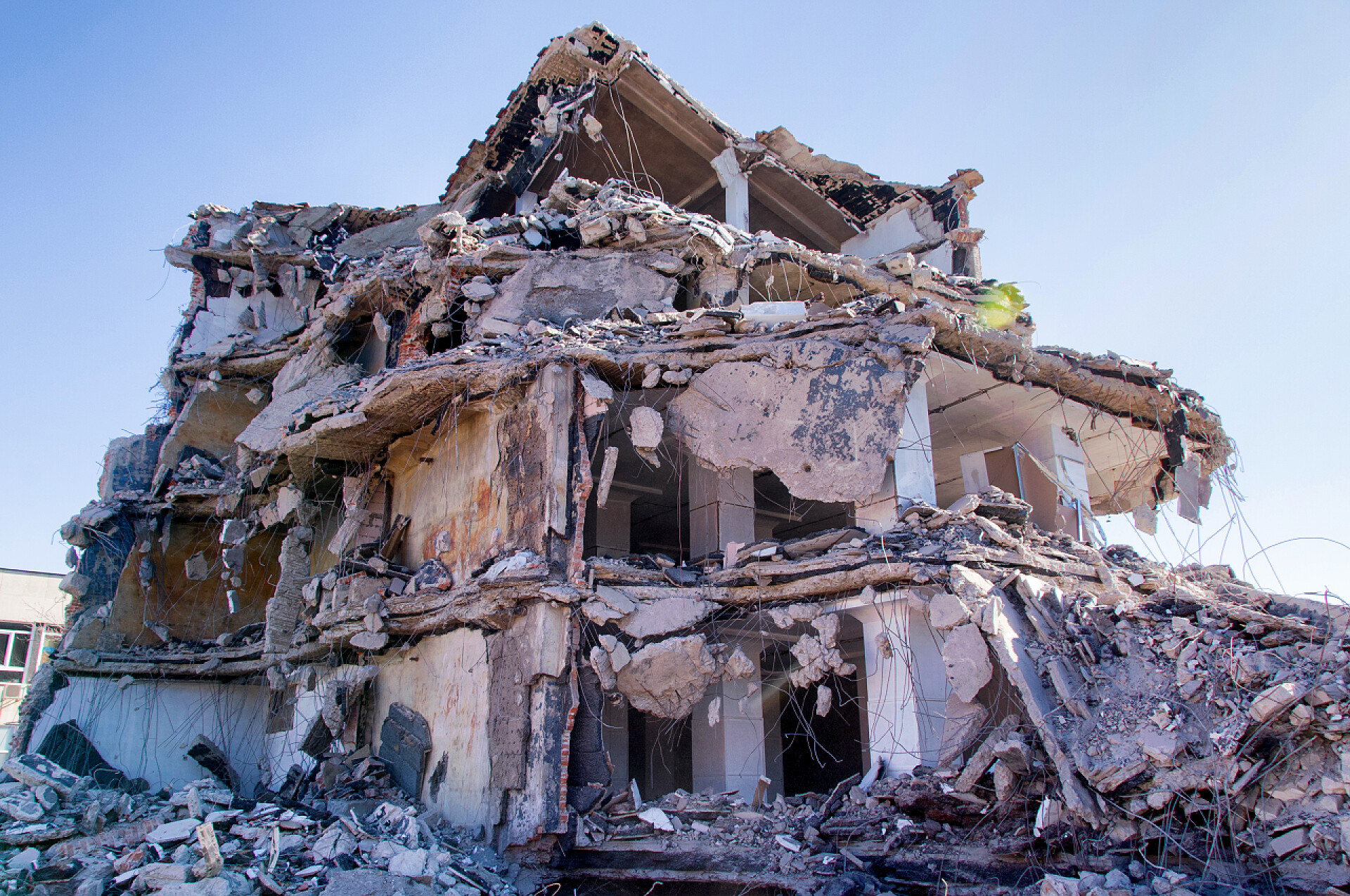 重型机械拆除建筑物拆除建筑物在城市