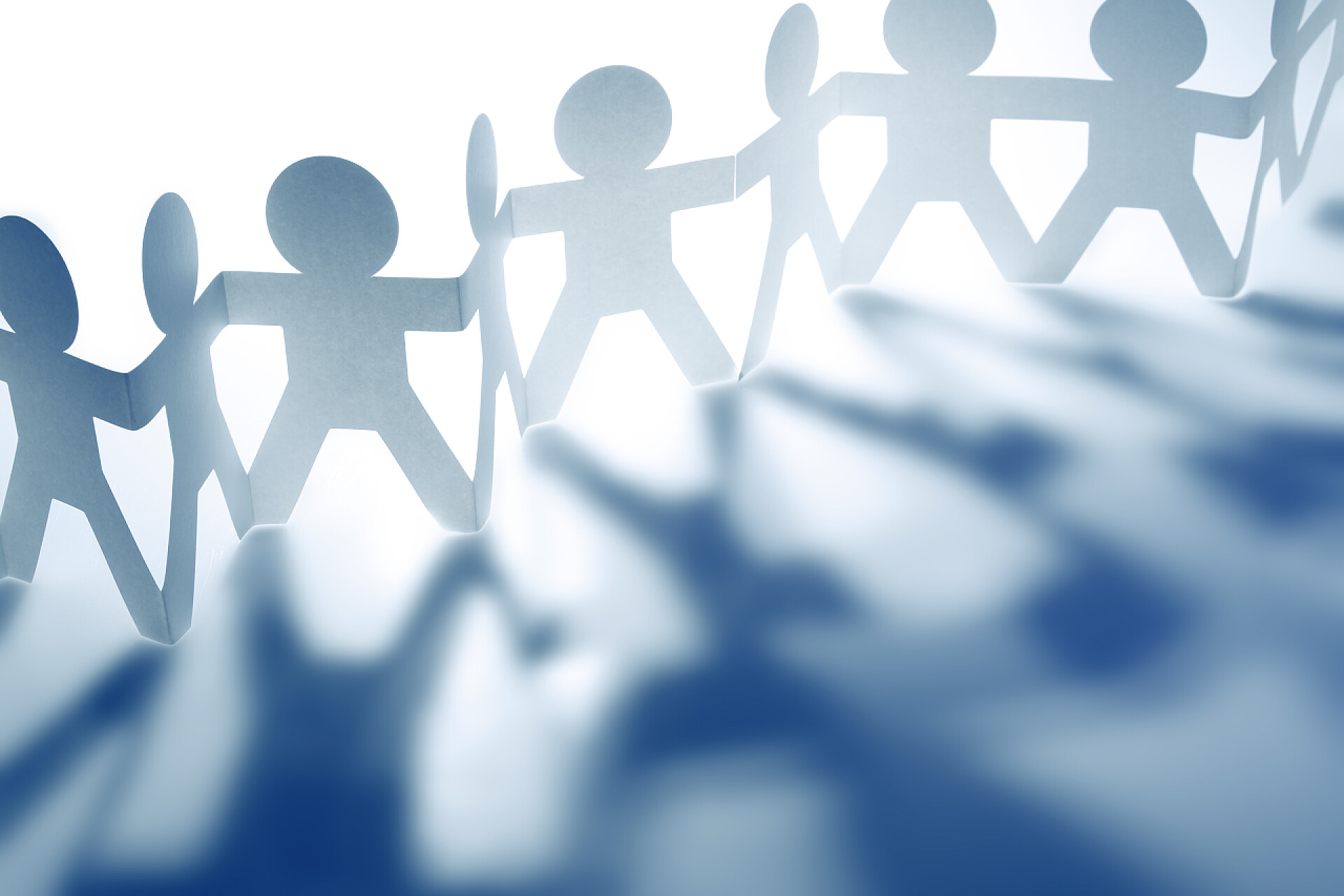 代表团队合作的纸娃娃纸娃娃团队