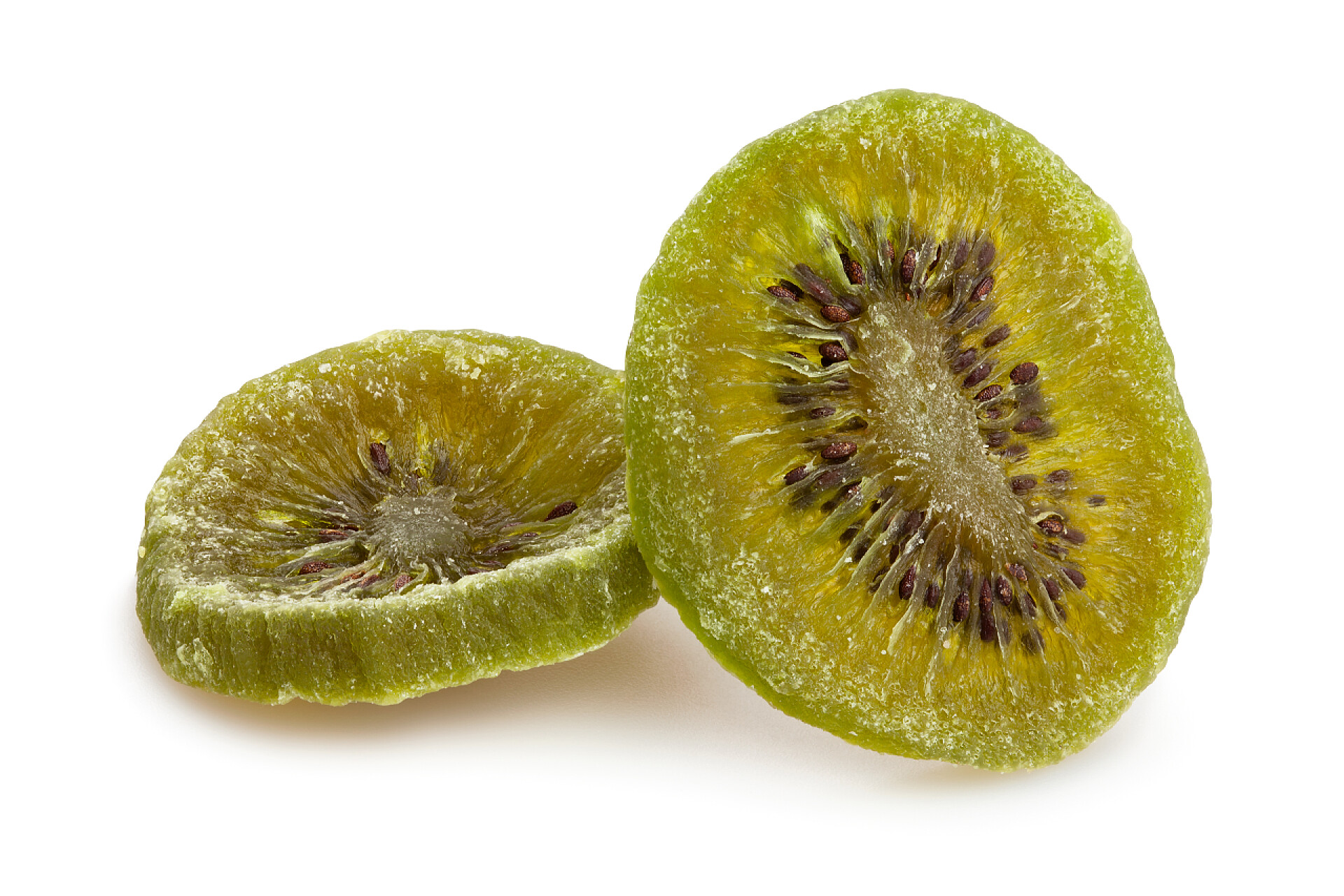 白色背景上绿色的猕猴桃干绿色干猕猴桃