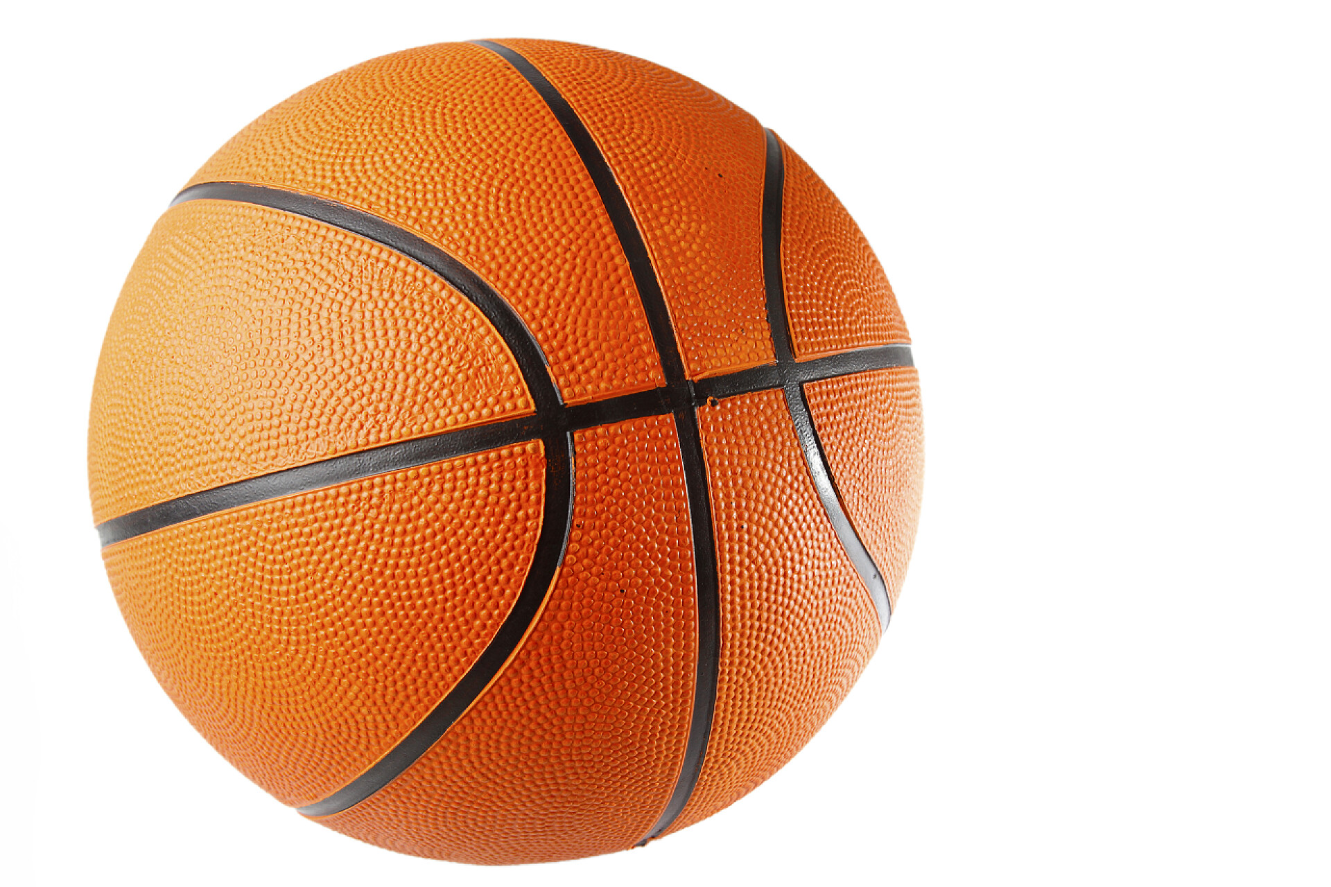 在简单背景上的一个篮球在白色的篮球