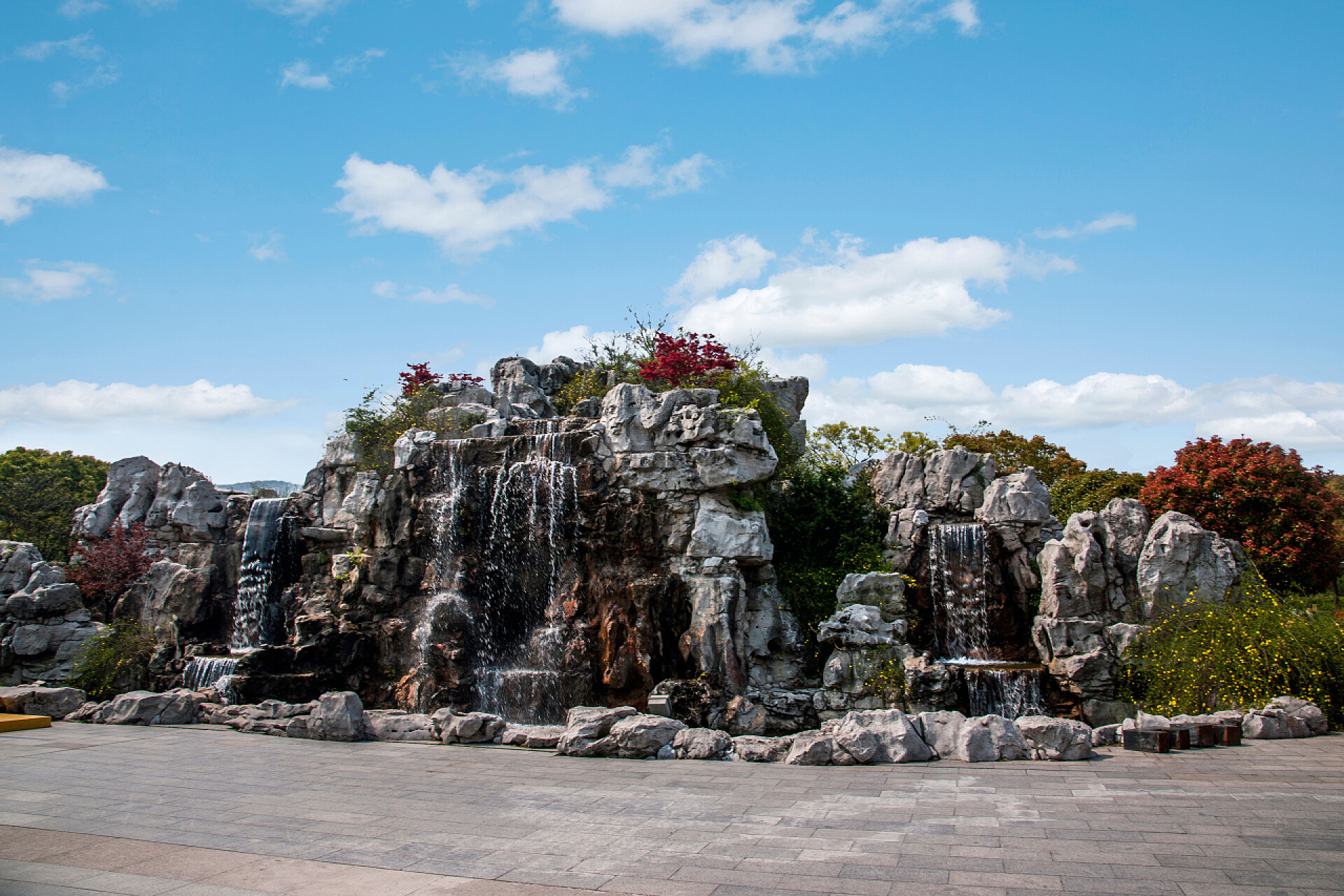 无锡灵山风景名胜区无锡灵山大佛像风景名胜区花园广场假山瀑布