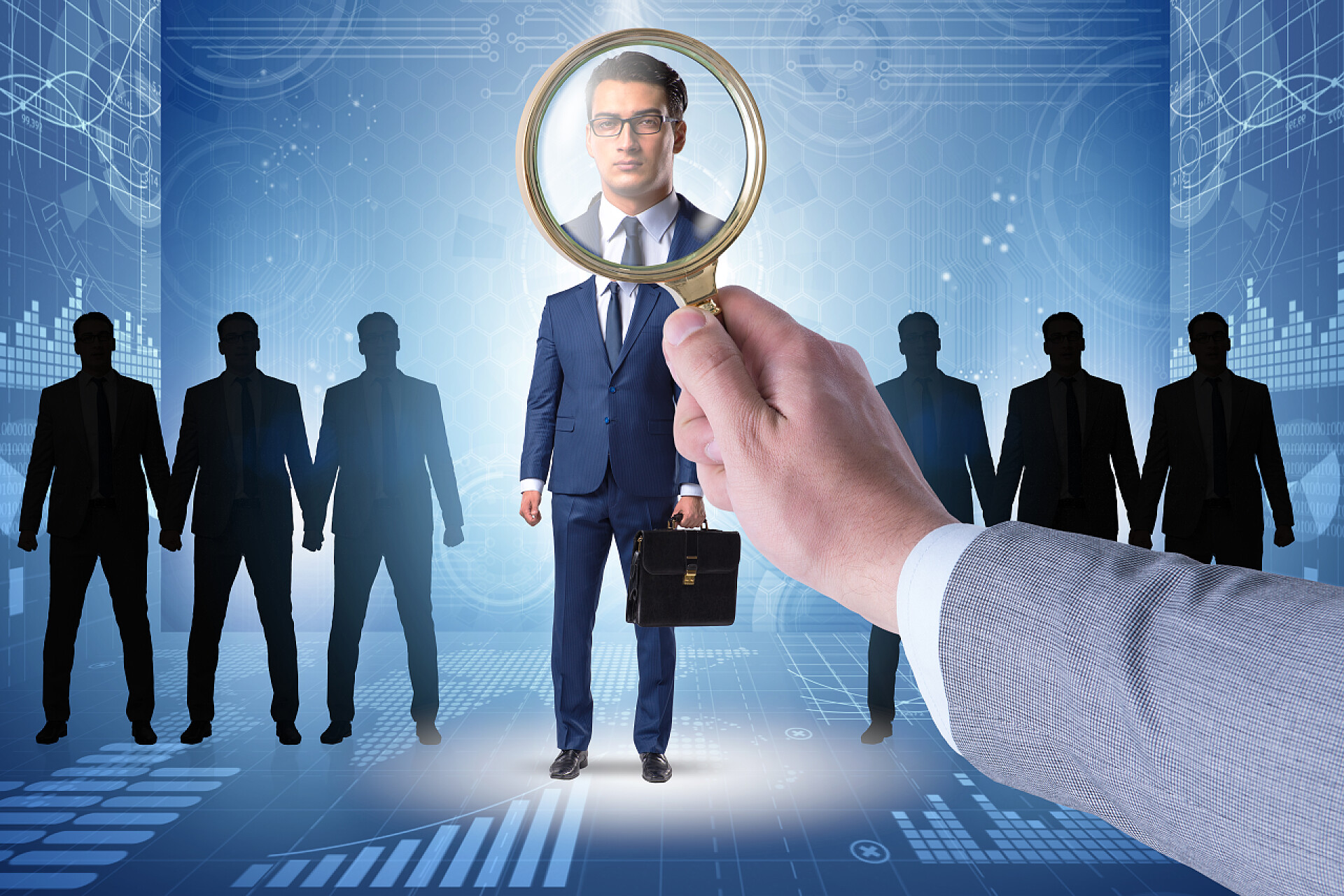 放大镜选定的商务人士就业概念与选定雇员有关的征聘和就业概念