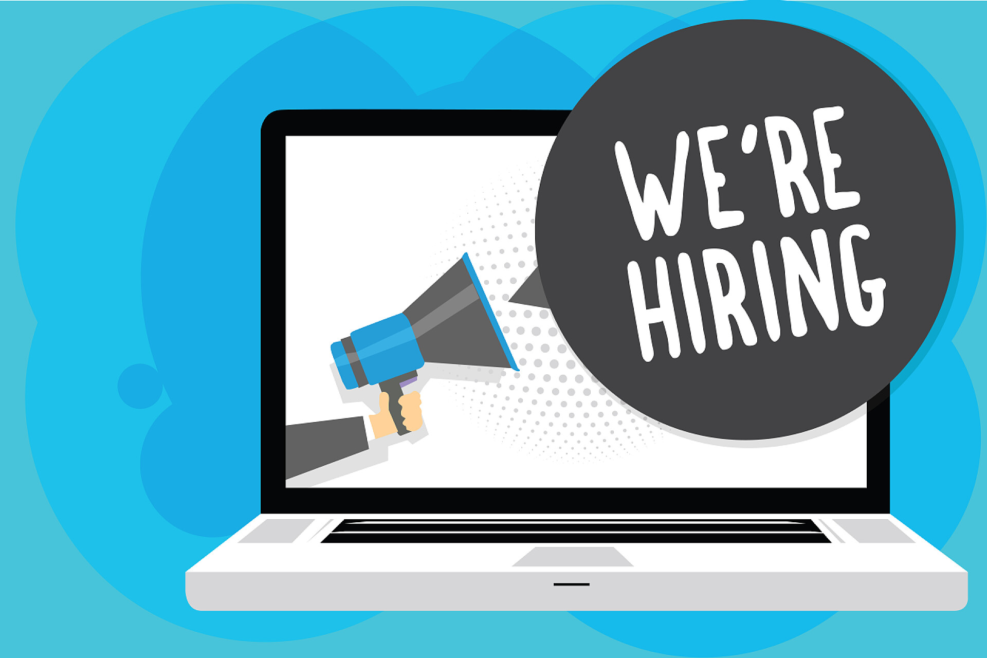 蓝色背景上的笔记本电脑显示我们正在招聘的文本符号。概念照片广告就业劳动力安置新的工作人手持扩音器扬声器计算机屏幕谈话的语音气泡.