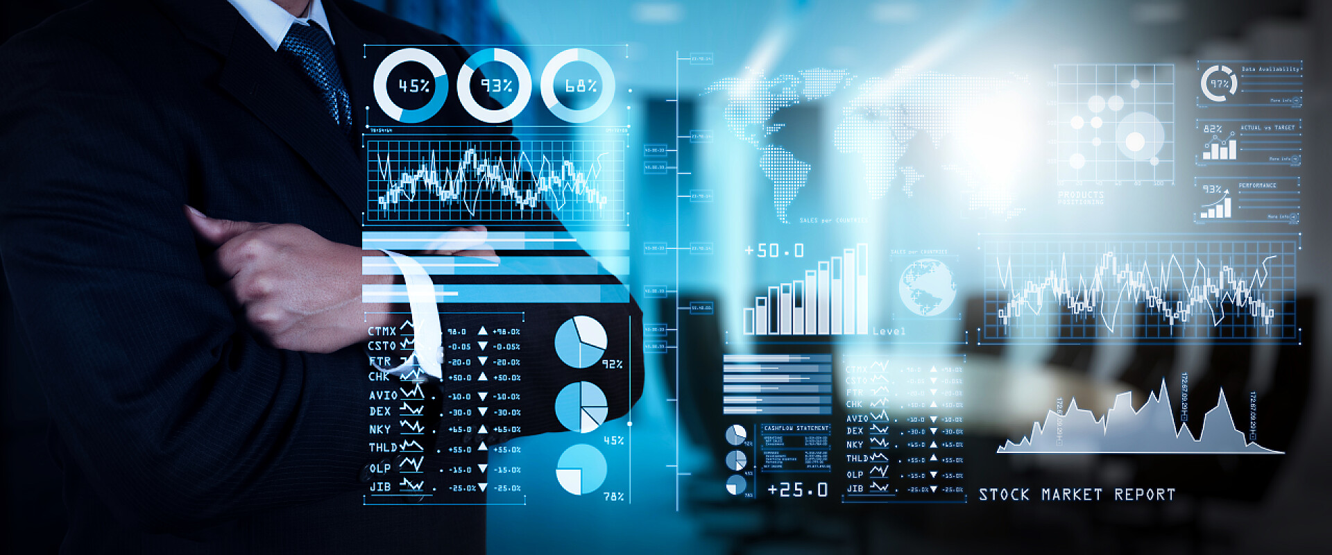 年终总结商务人士站在数据分析背景旁投资者分析股票市场报告和财务仪表板与商业智能 (Bi), 与关键绩效指标 (Kpi). 生意人手在大屏幕计算机上处理财务计划.