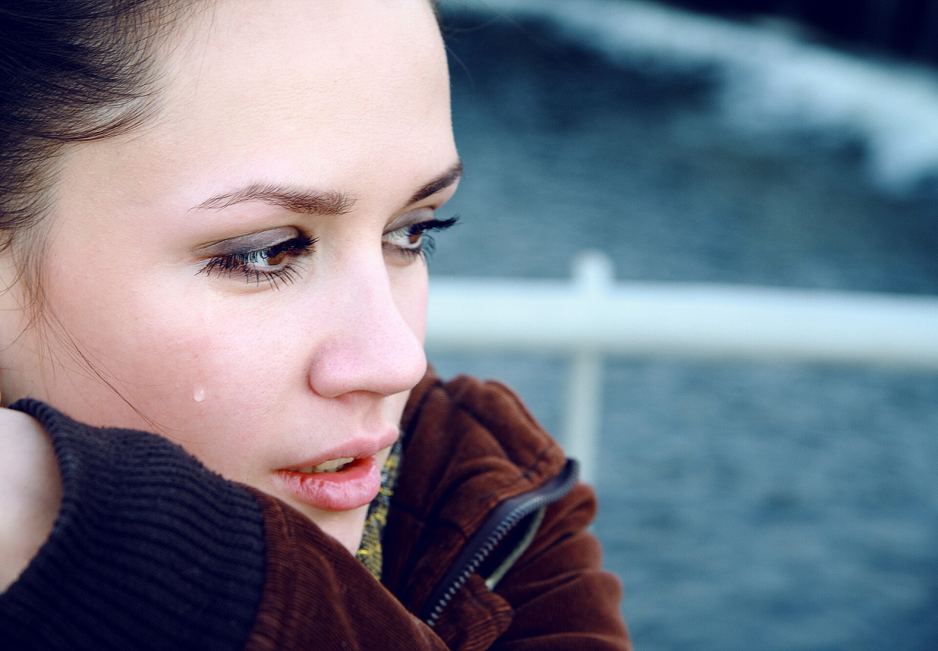 美女哭泣的照片伤心欲绝的非洲女人 