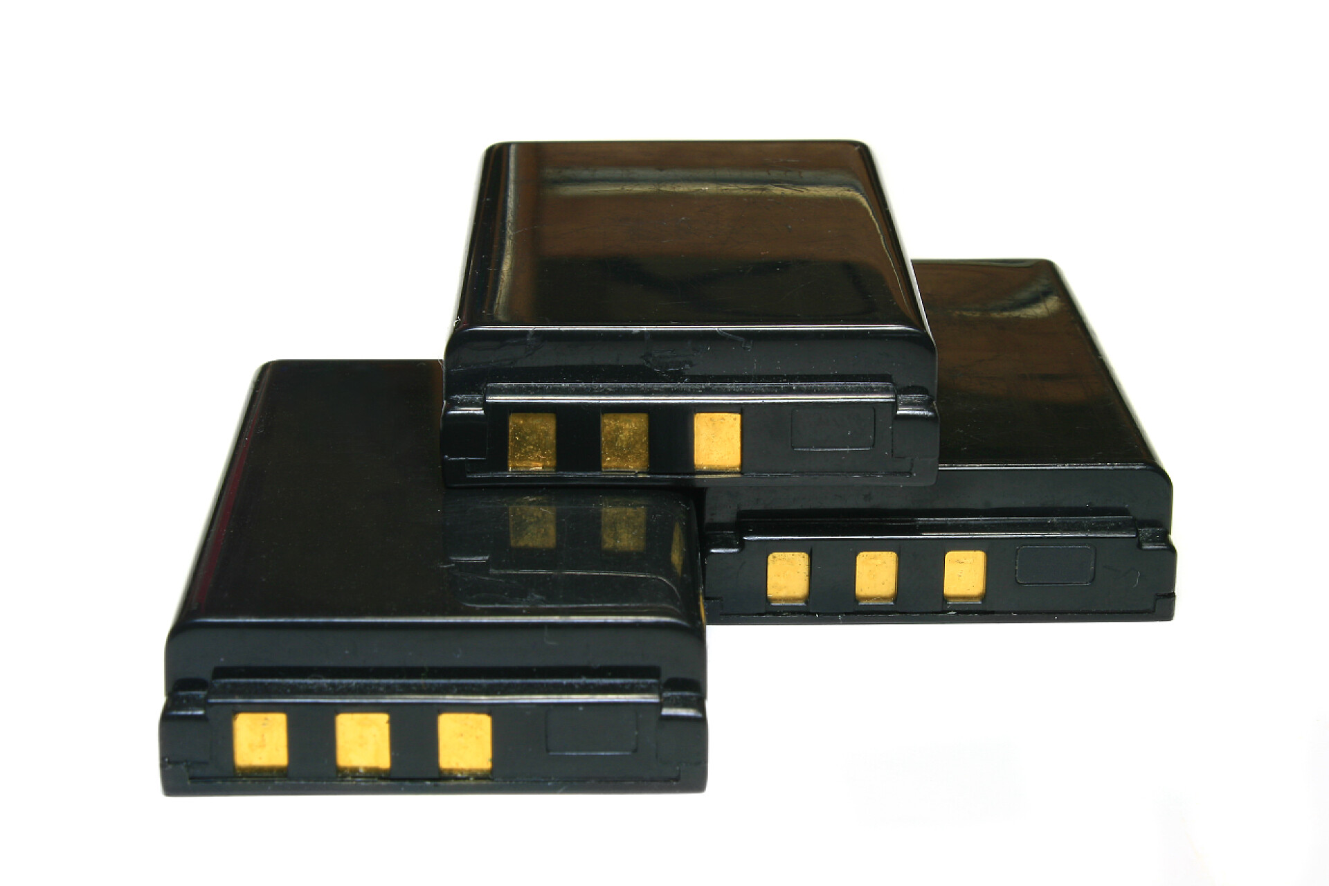 白色背景上的锂离子电池锂离子电池