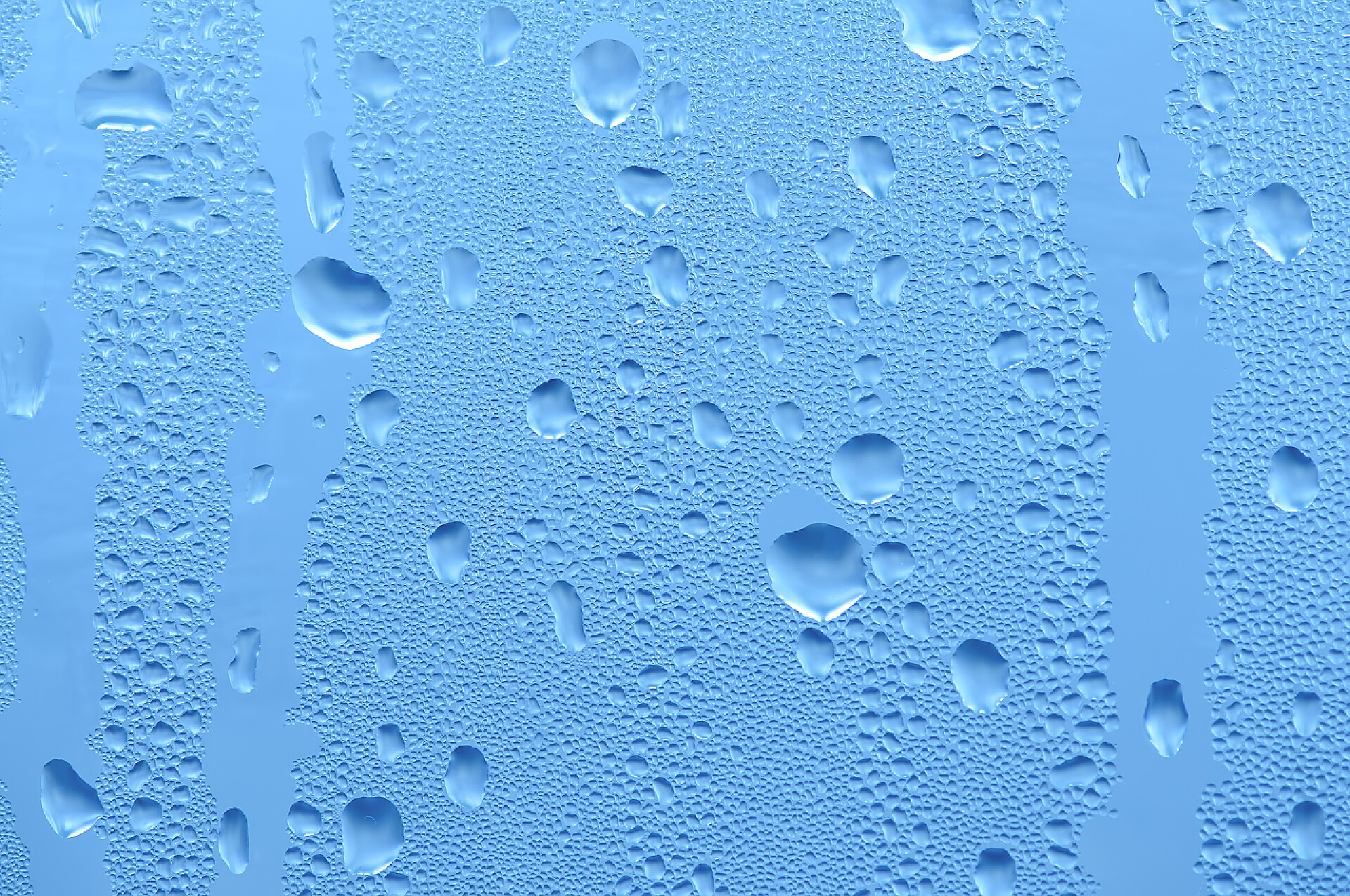 玻璃窗上的水珠背景水滴