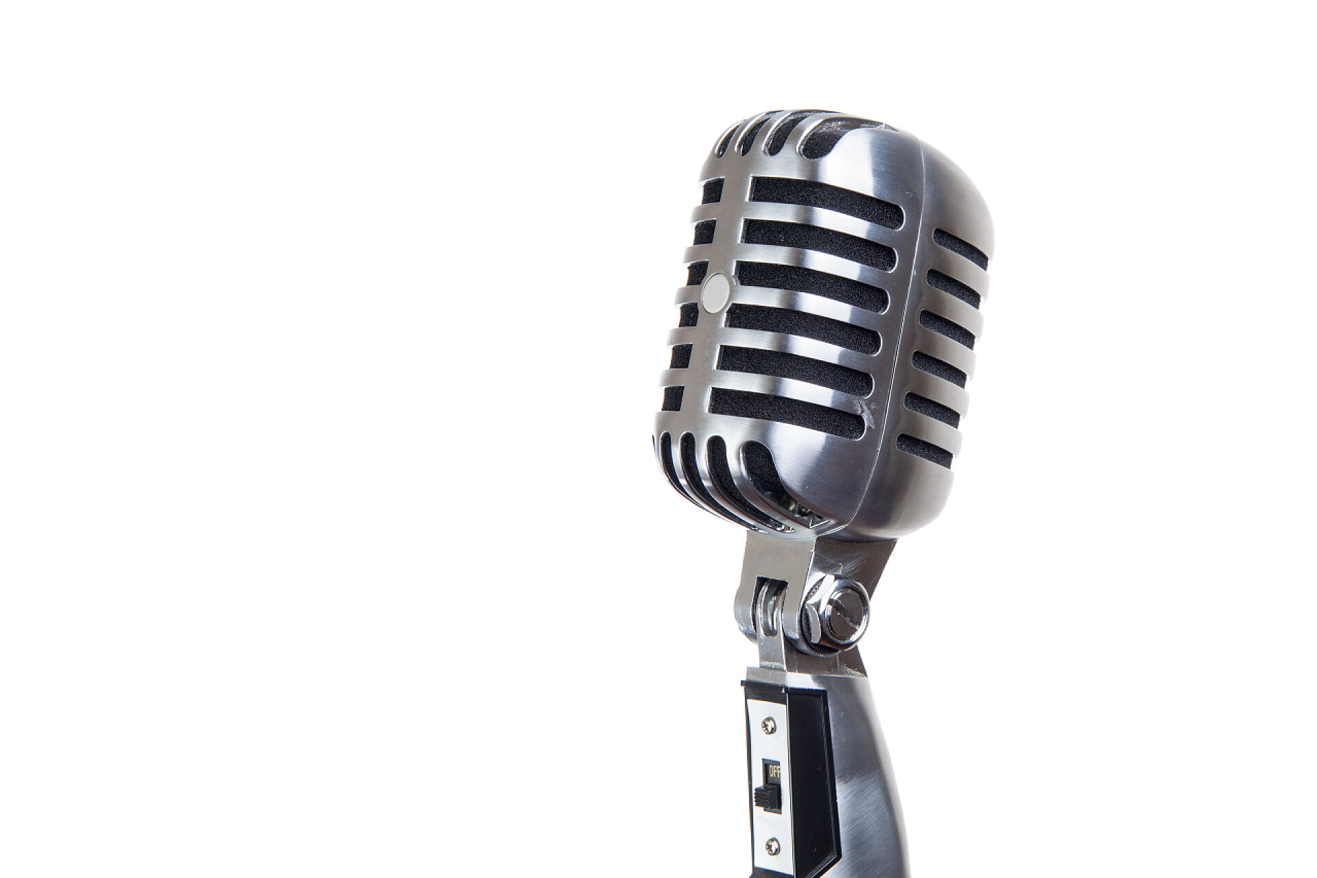 白色背景上的复古麦克风孤立在白色的复古麦克风