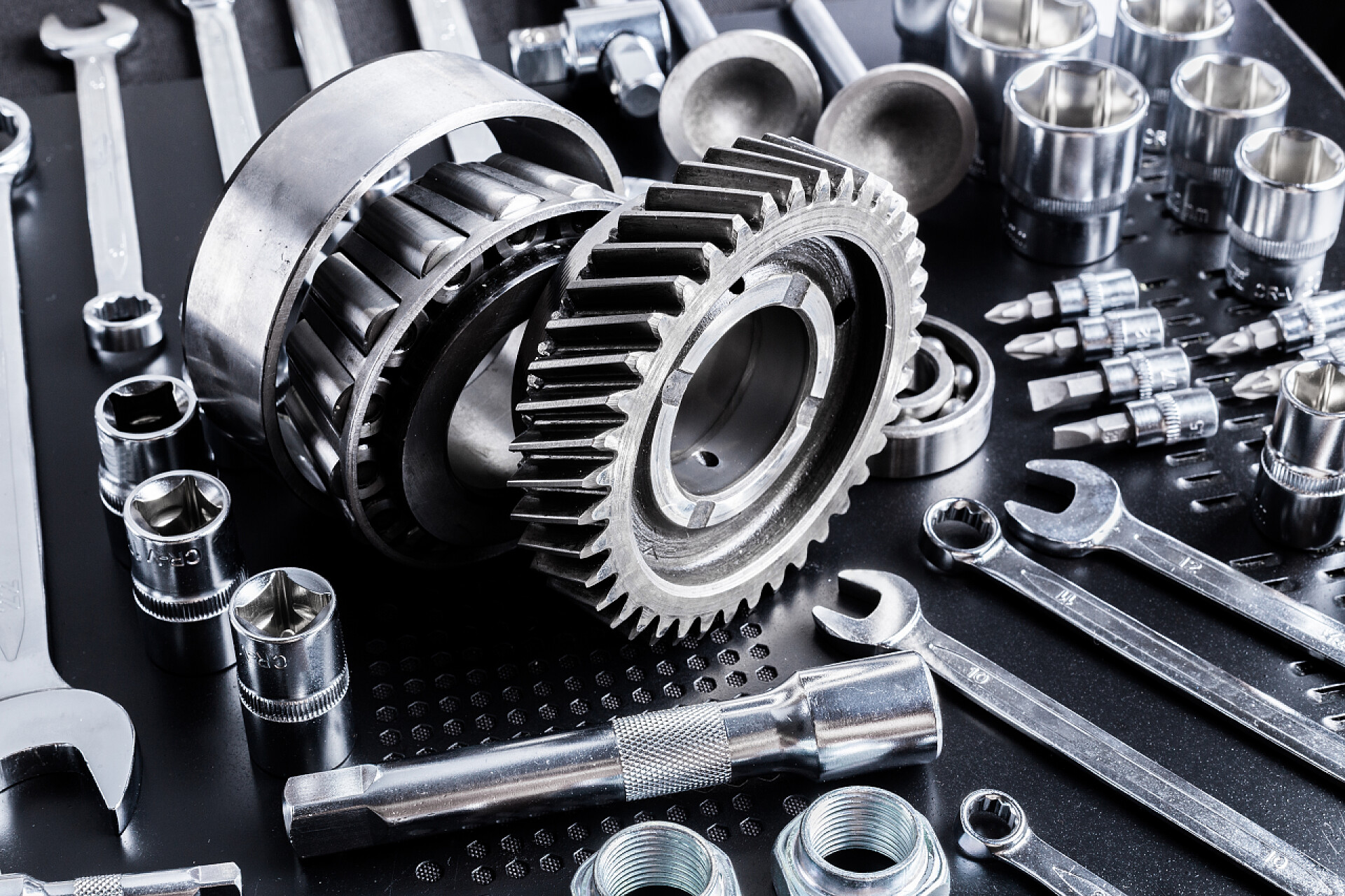 金属齿轮的特写金属齿轮齿轮的特写