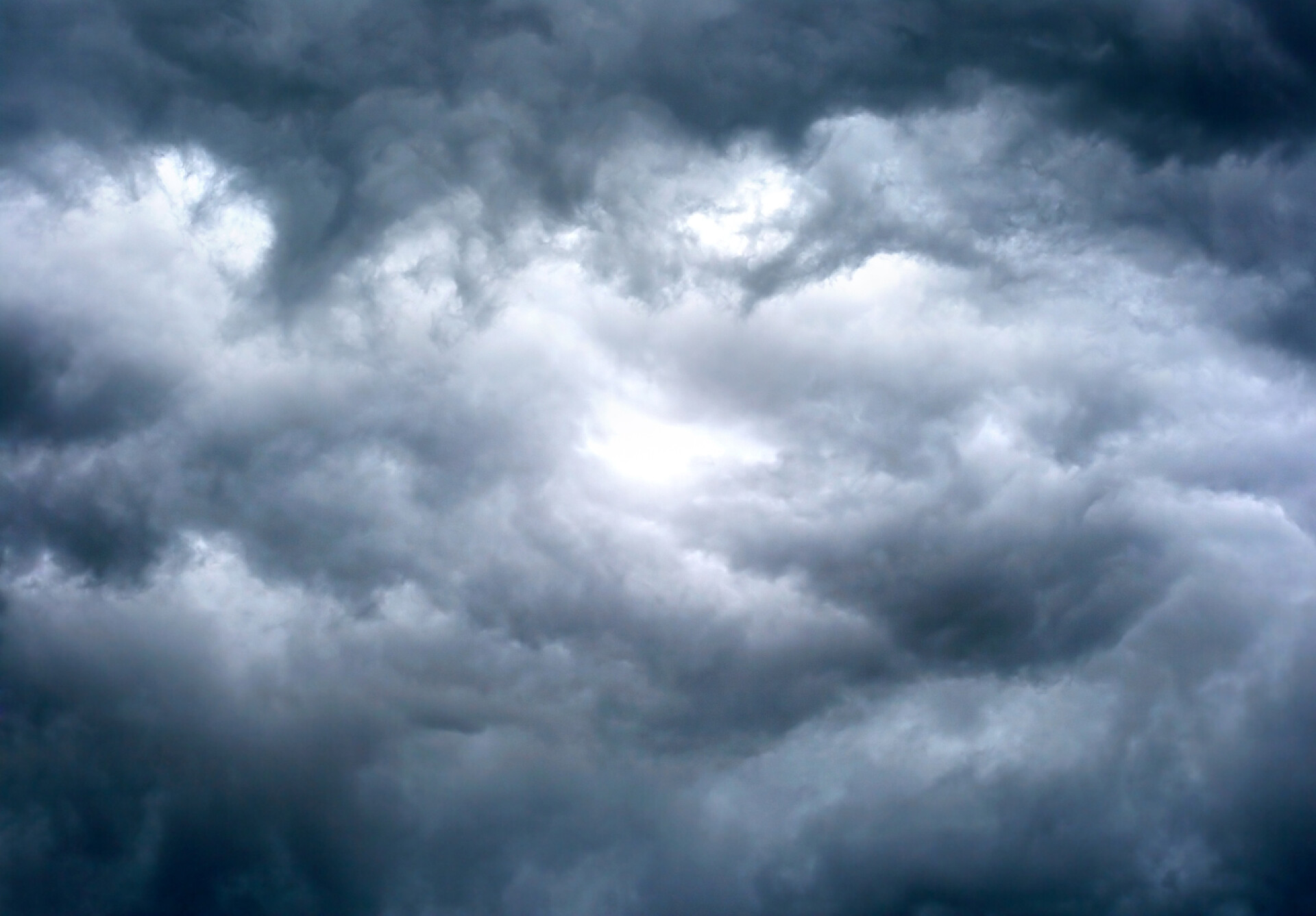 天空中的乌云戏剧性 Cloudscape 背景