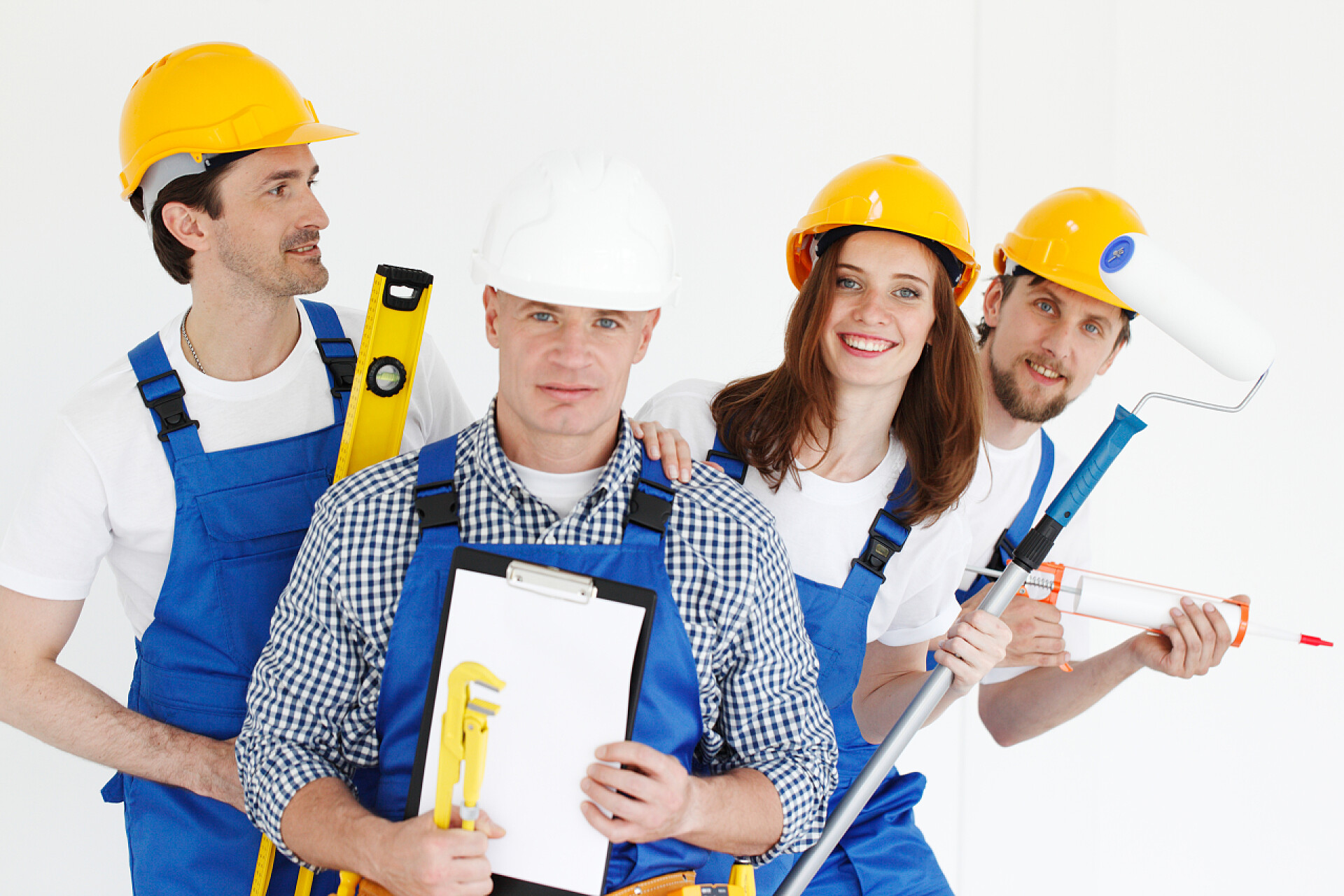 安全生产培训安全生产月一群幸福的工人在展示自己的工具工人的团队