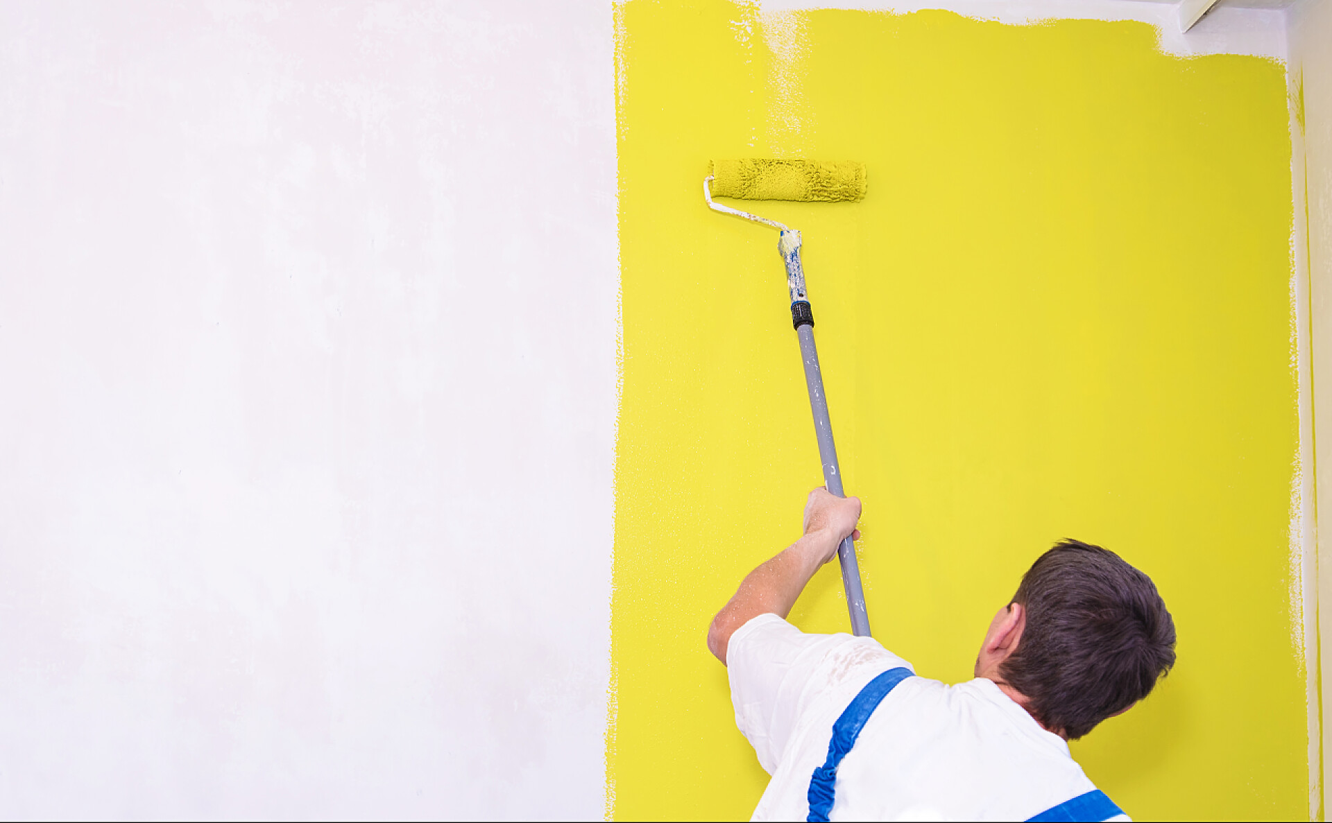 画家用颜料滚涂墙面画家使用油漆滚筒