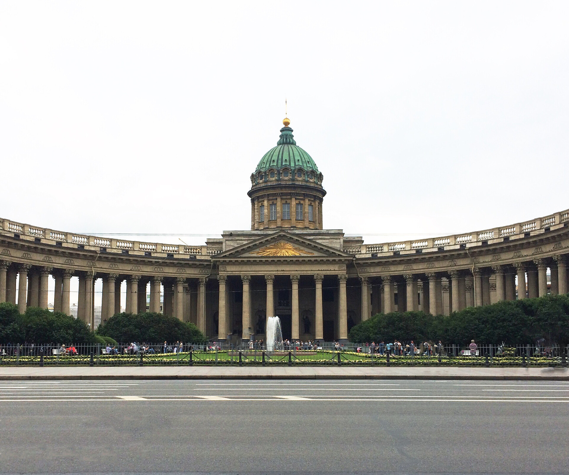 欧洲风格的建筑卡赞大教堂或卡兹基义卡夫德拉尼索博尔, 圣彼得堡 