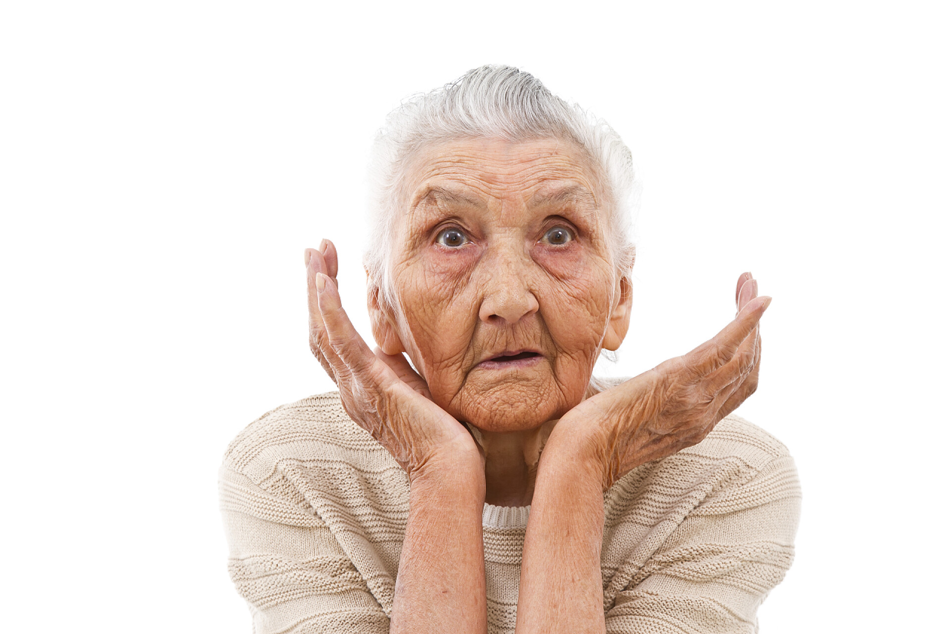 白色背景上的老年人表现出疑问的样子惊讶的老夫人