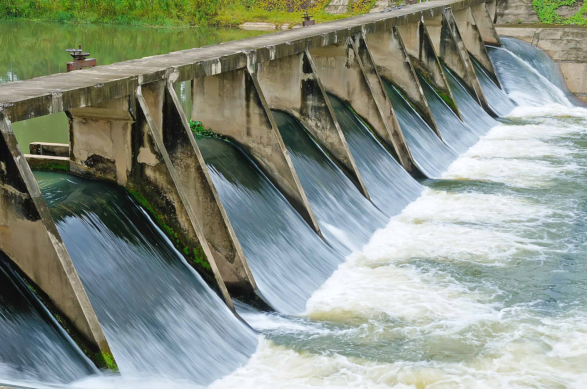 灌溉的水闸门灌溉水闸门