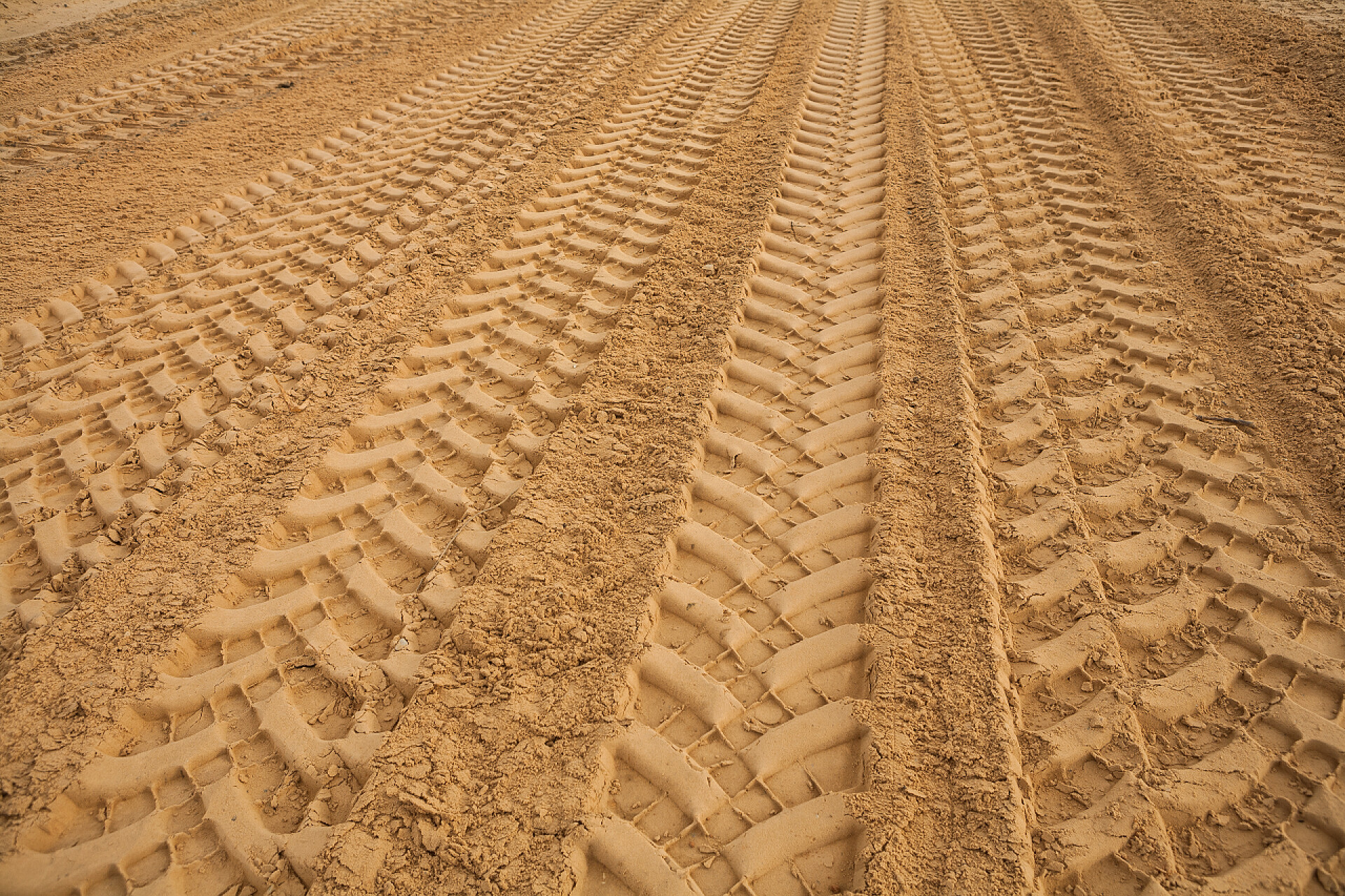 道路上的轮胎印整数规划关