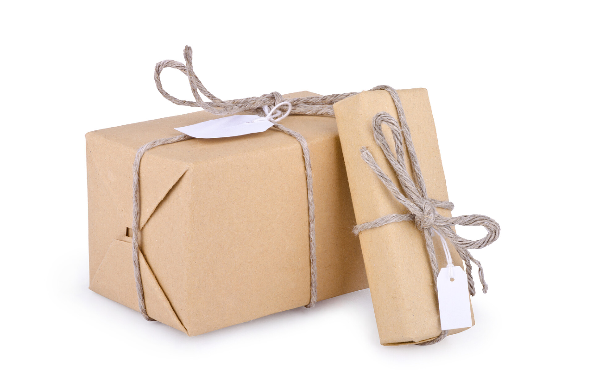 用牛皮纸包裹着的礼盒堆垛用牛皮纸包裹箱