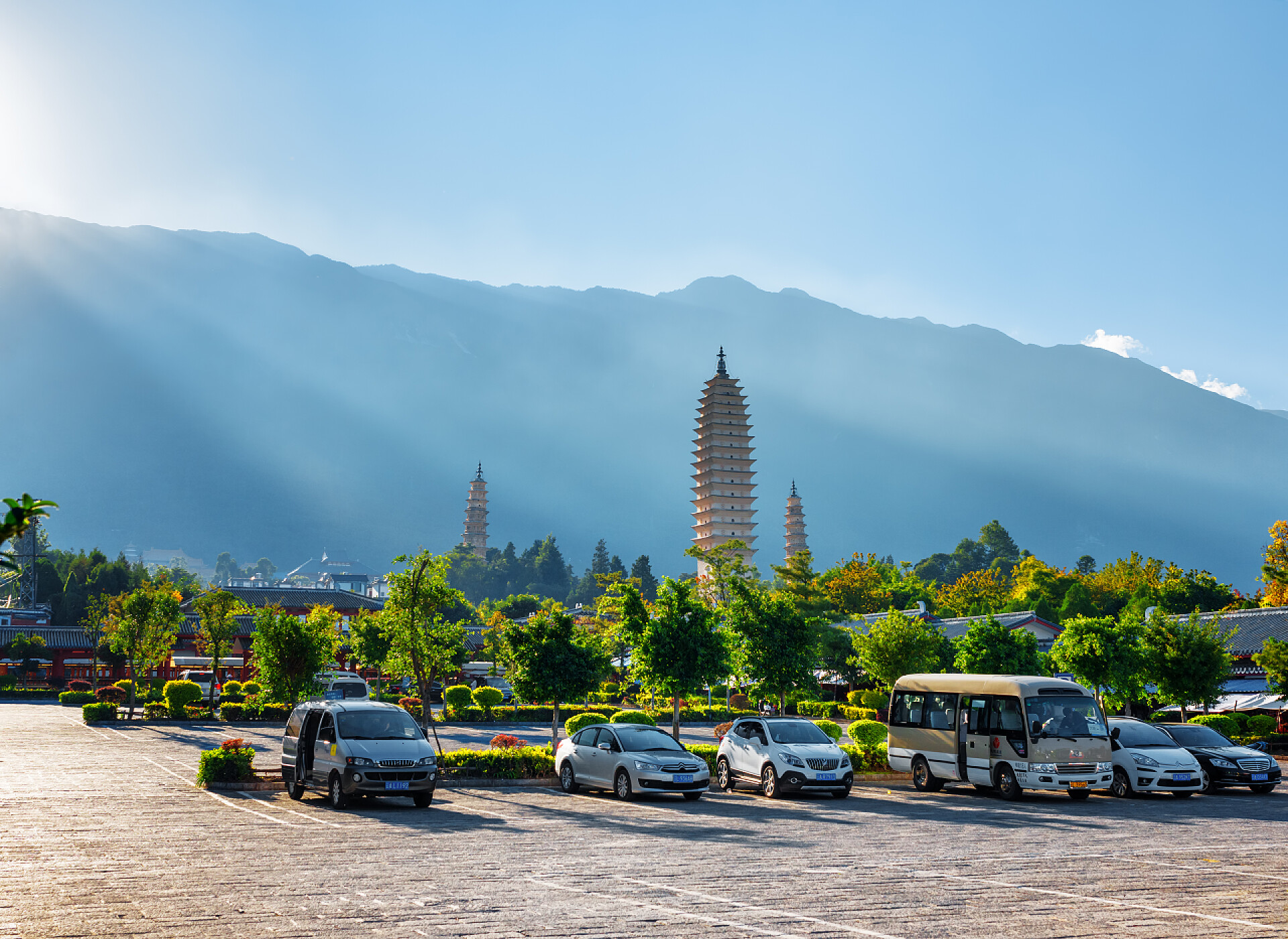 山上的秀丽景色