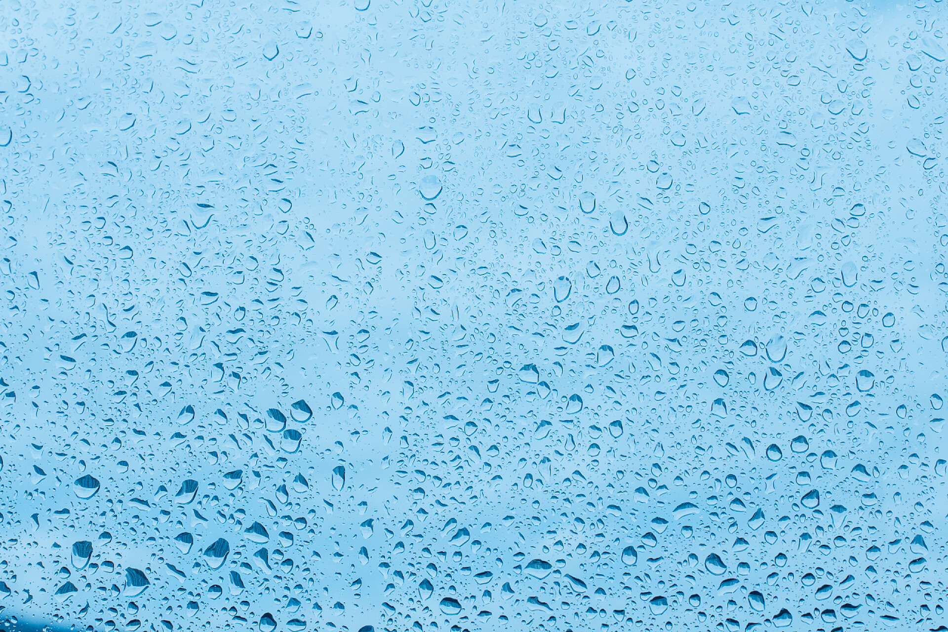 水滴滴在玻璃上水滴背景