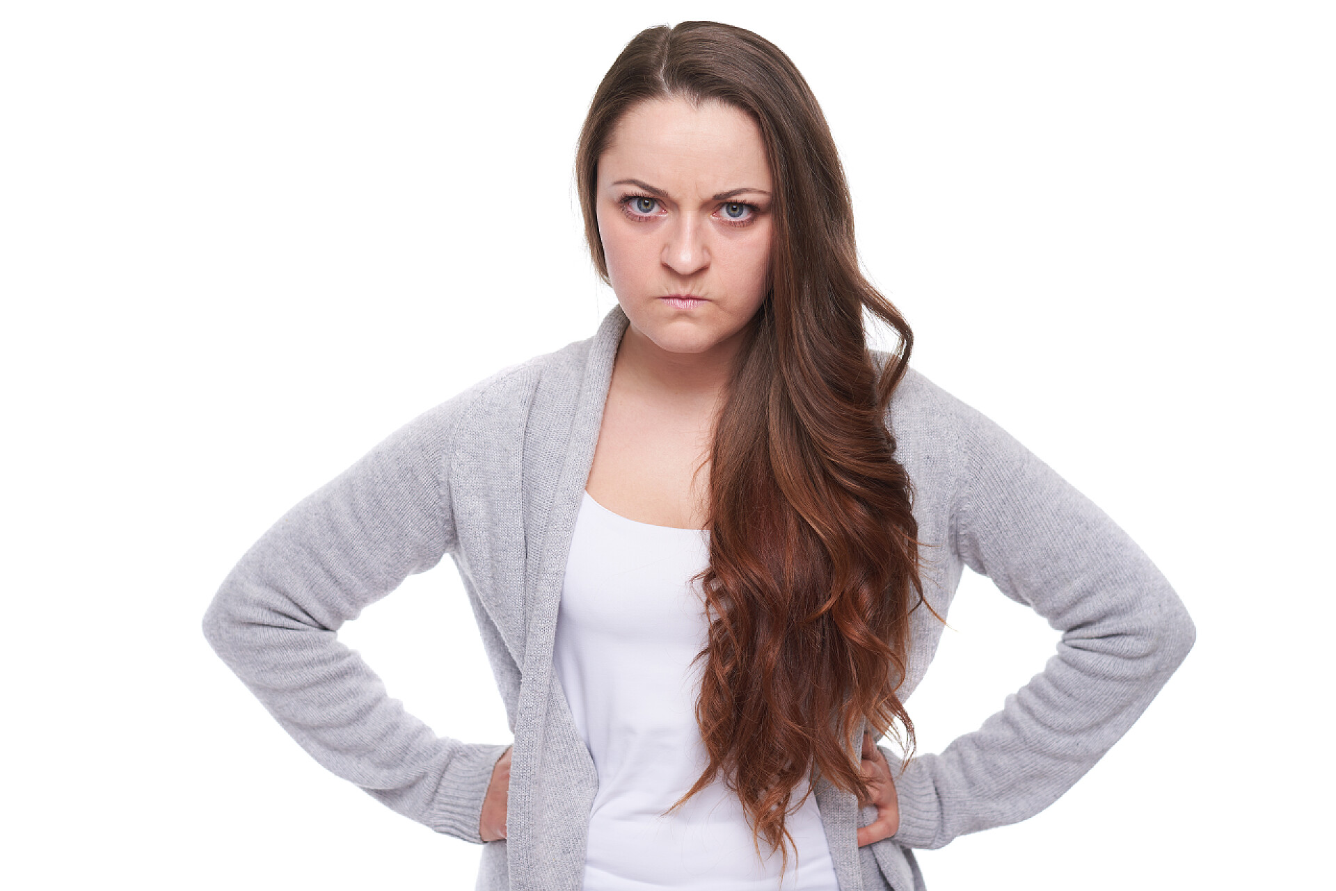 愤怒的女人严重愤怒的女人看着相机