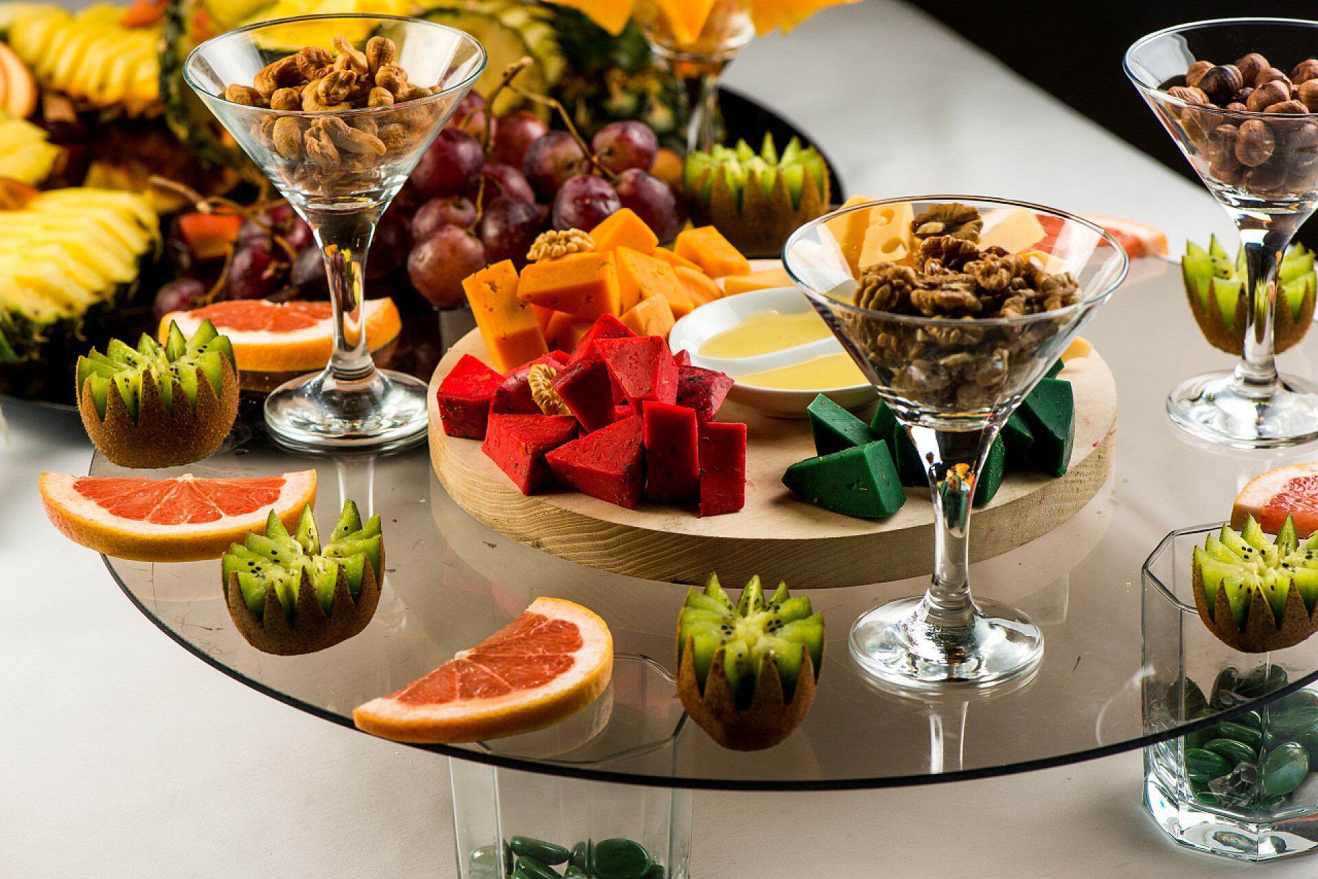 节日的奶酪水果和小吃节日的奶酪、水果和小吃的分类