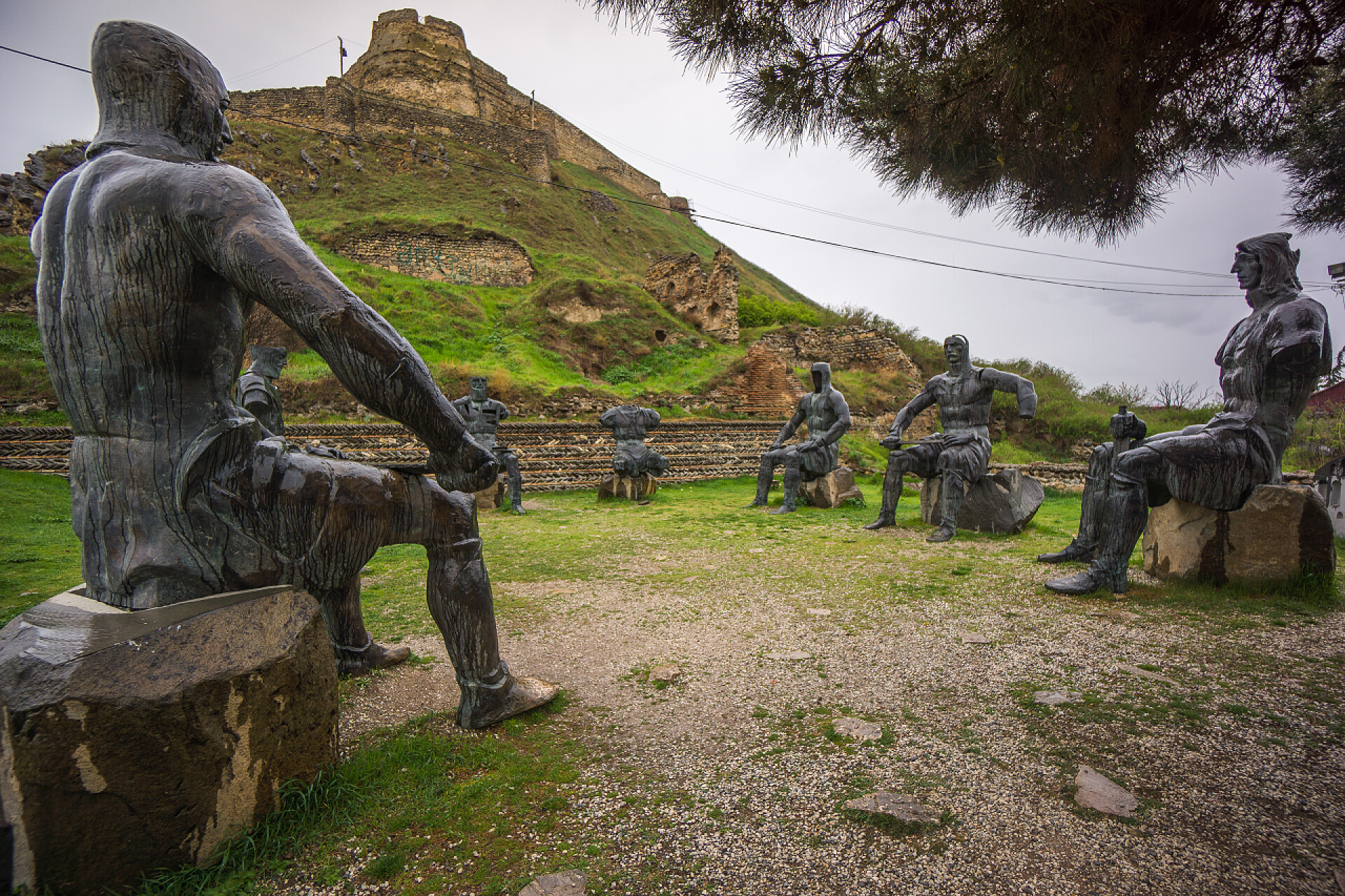 格鲁吉亚的雕像格鲁吉亚战士的雕像休息