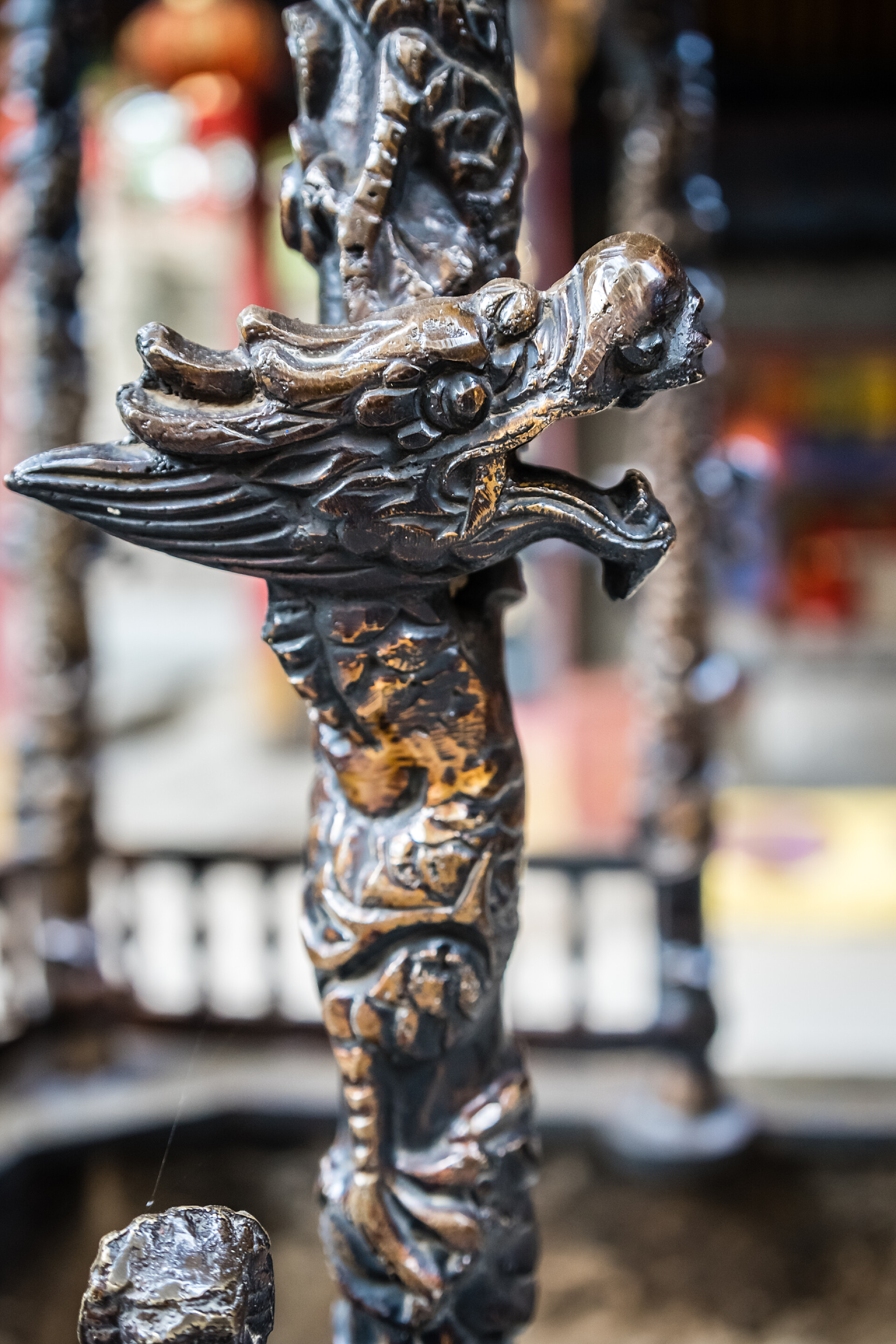 木棍上的龙头雕塑木棍上的龙头雕塑装饰