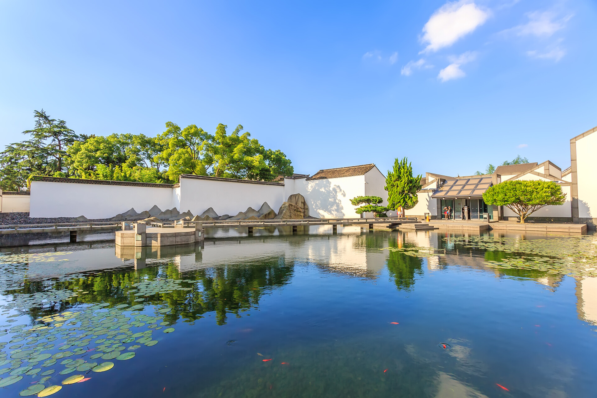 现代都市景观苏州园林，现代都市背景