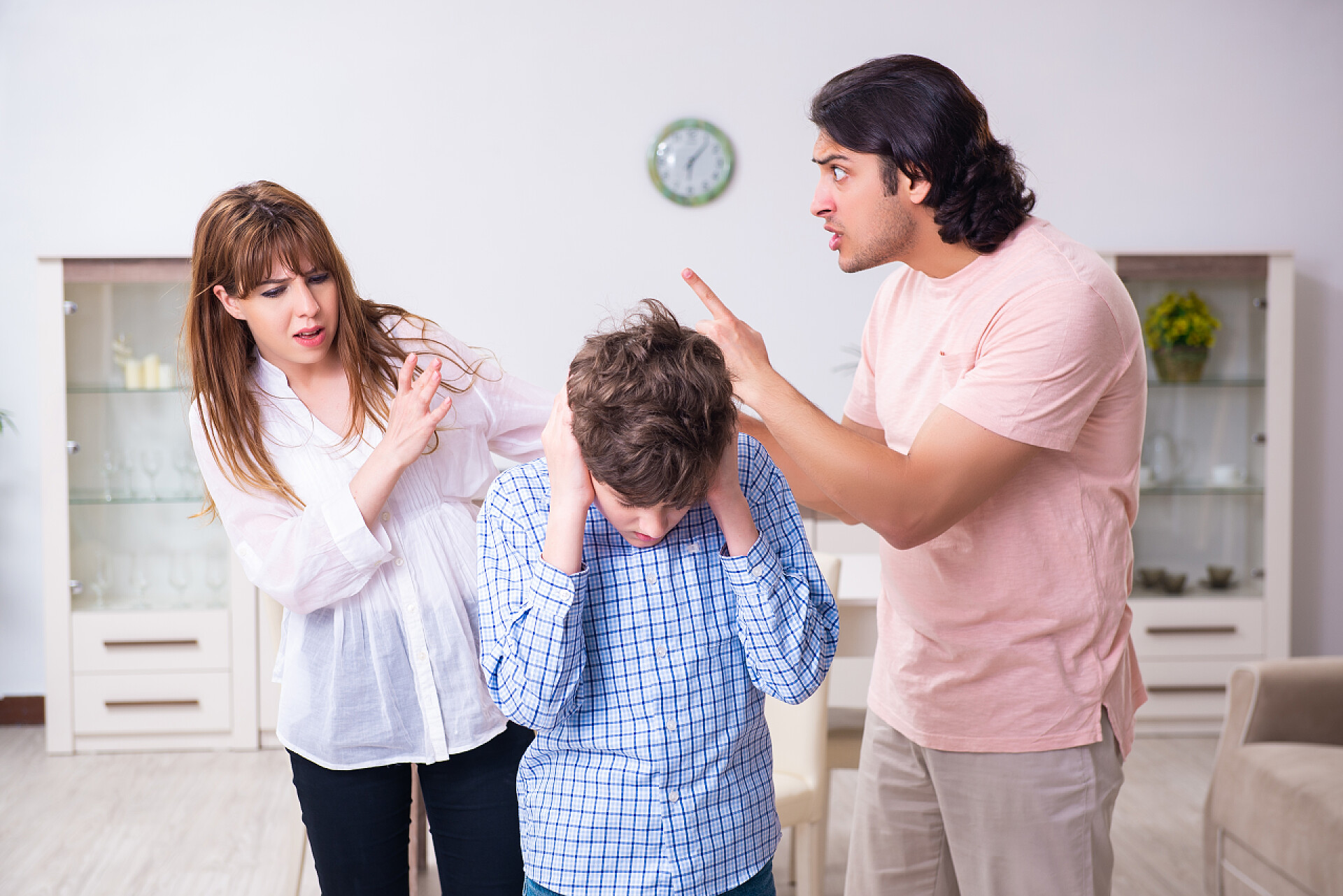 夫妻之间争吵与丈夫、妻子和子女的家庭冲突