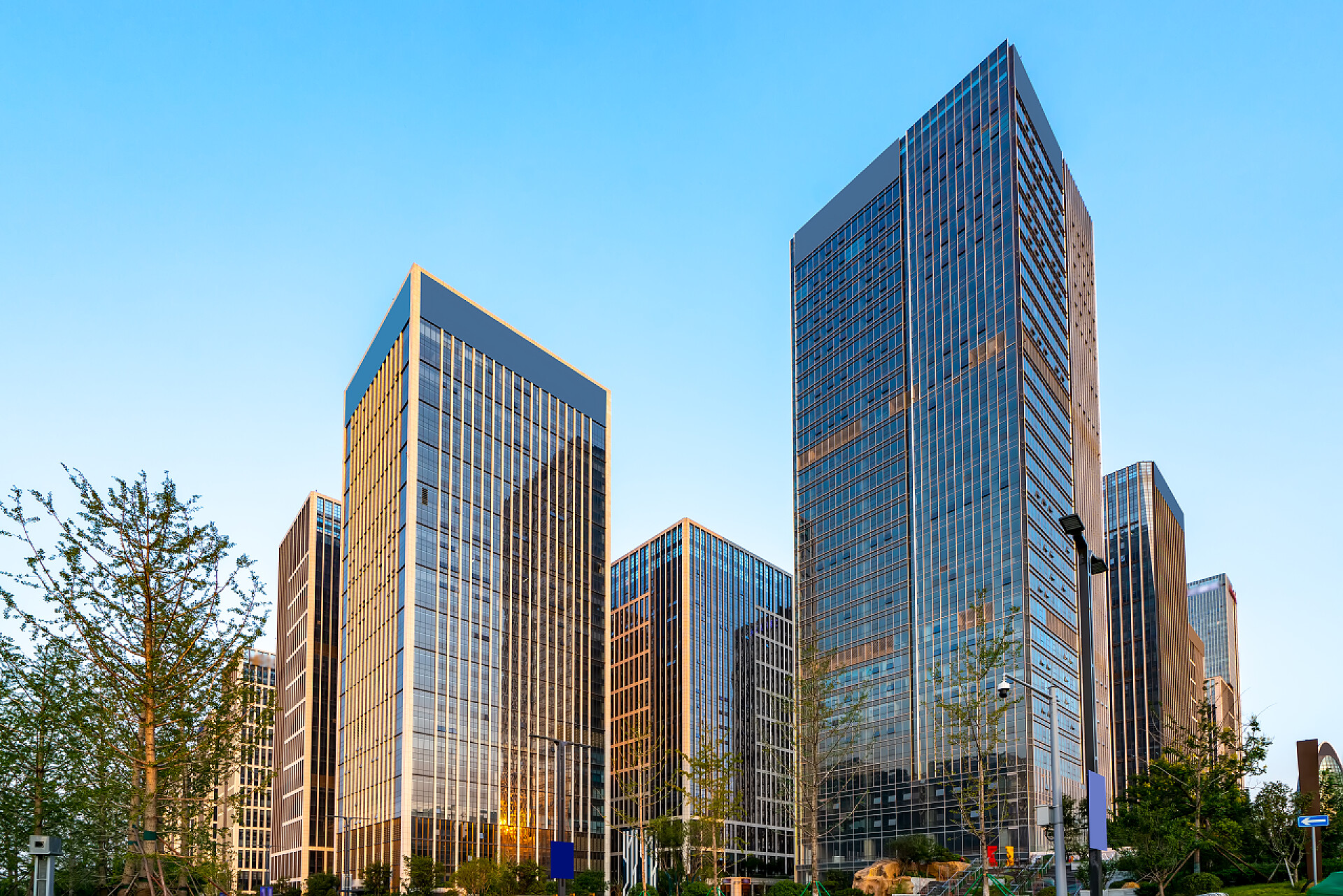 济南金融区现代建筑办公大楼济南金融区现代建筑办公大楼