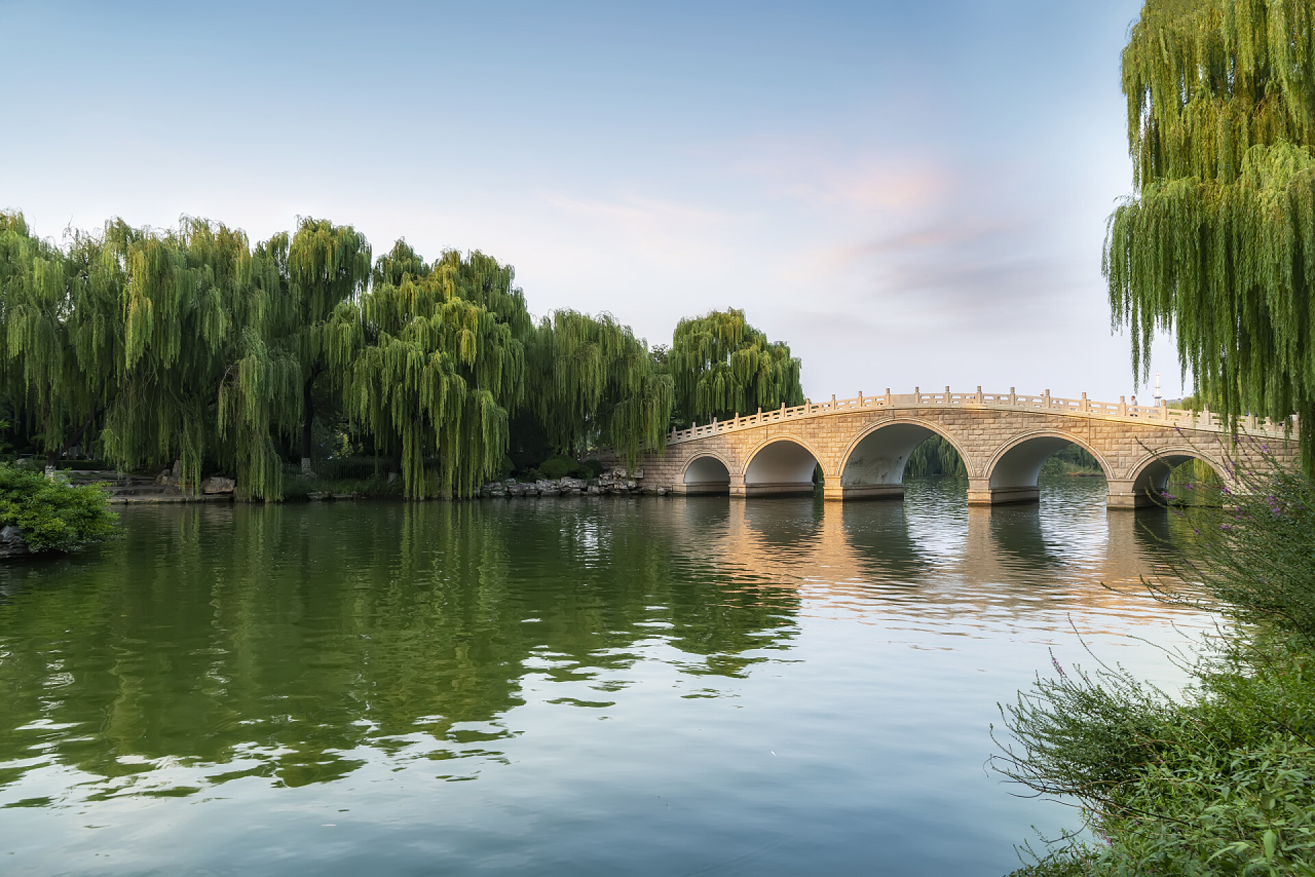 济南市大明湖公园景观图济南市大明湖公园古建筑景观