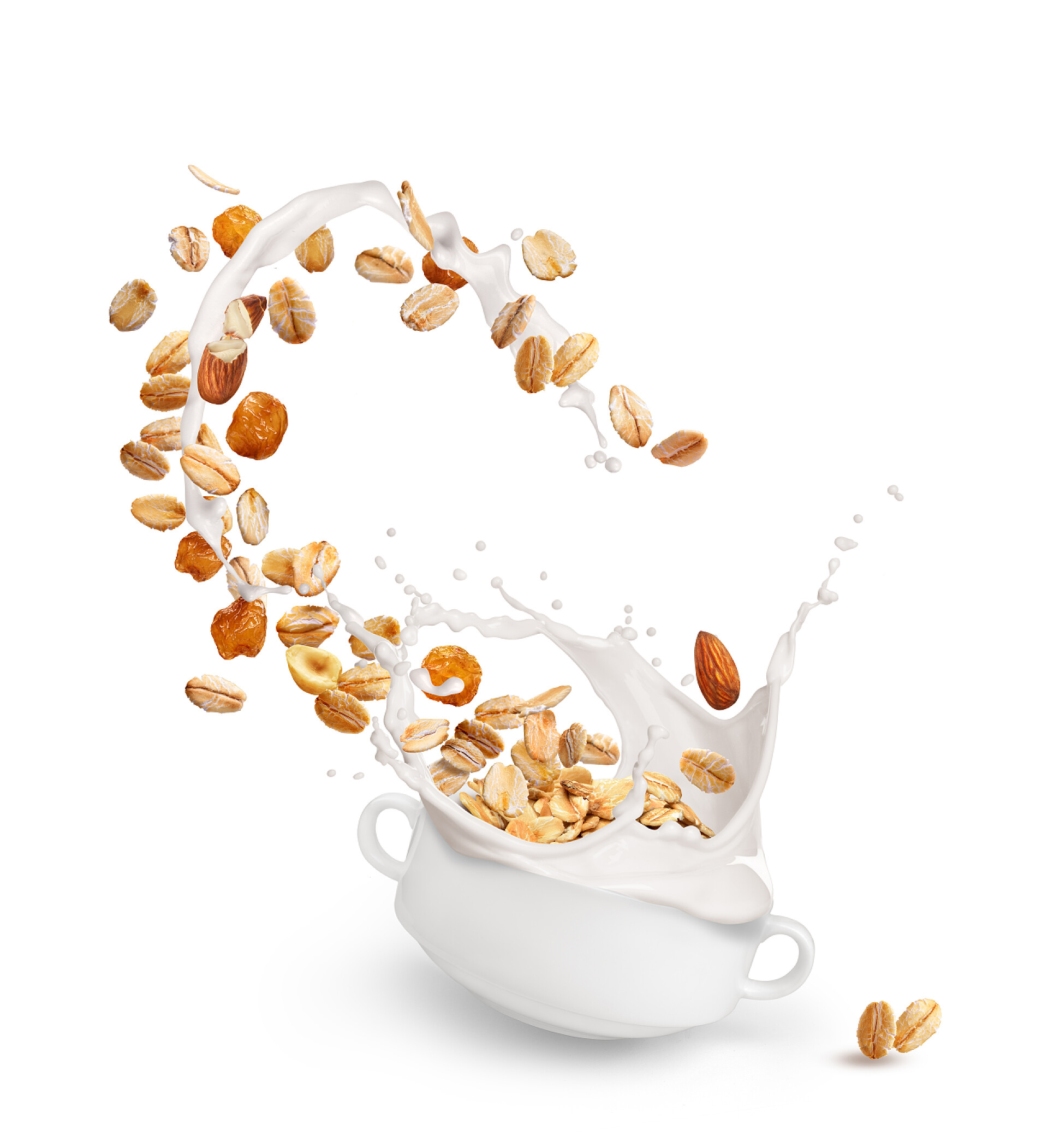 白色背景下的燕麦坚果葡萄干燕麦与坚果和葡萄干。燕麦加牛奶