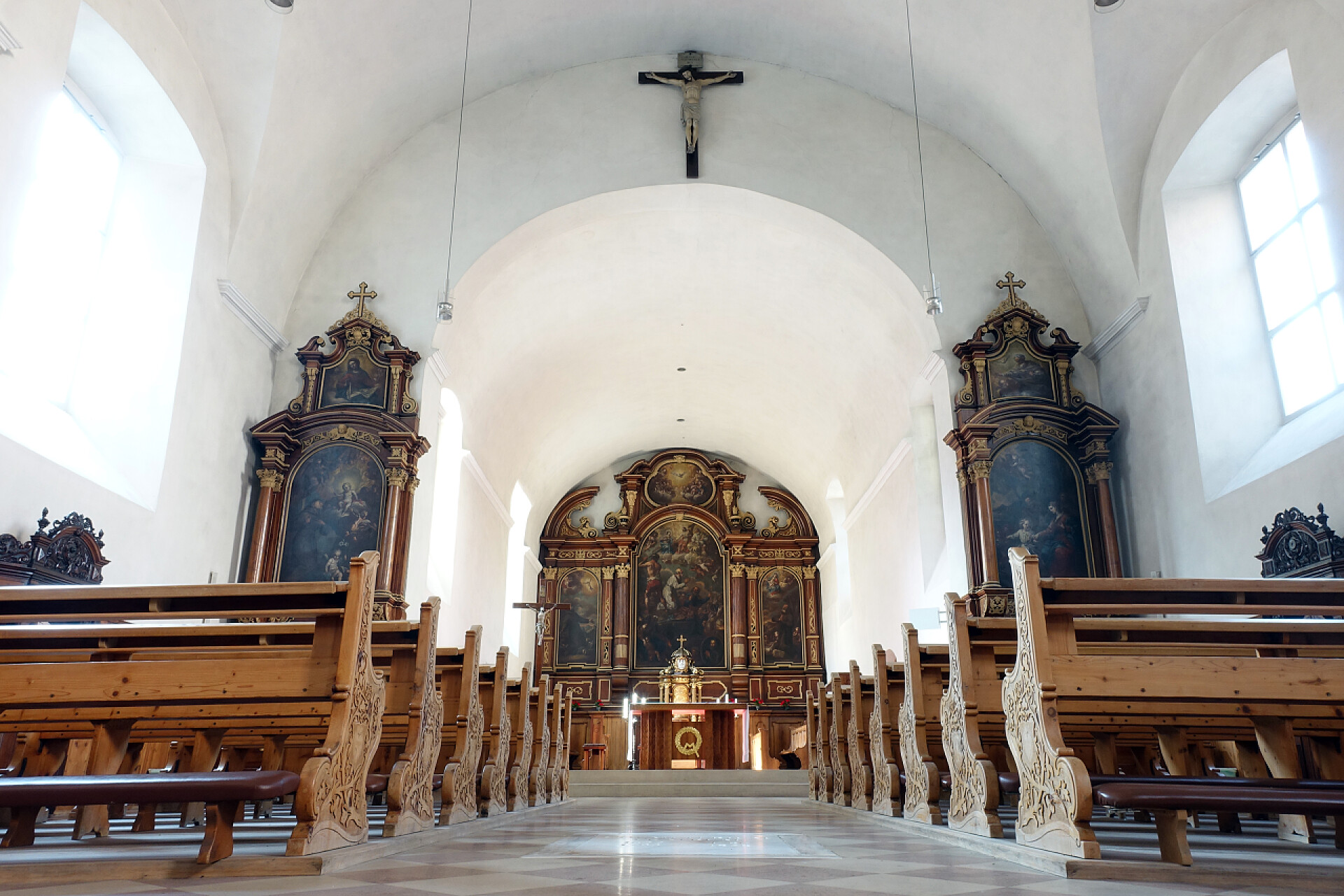 意大利的教堂意大利南蒂罗尔圣马克西米利安梅兰卡普钦教堂的内景