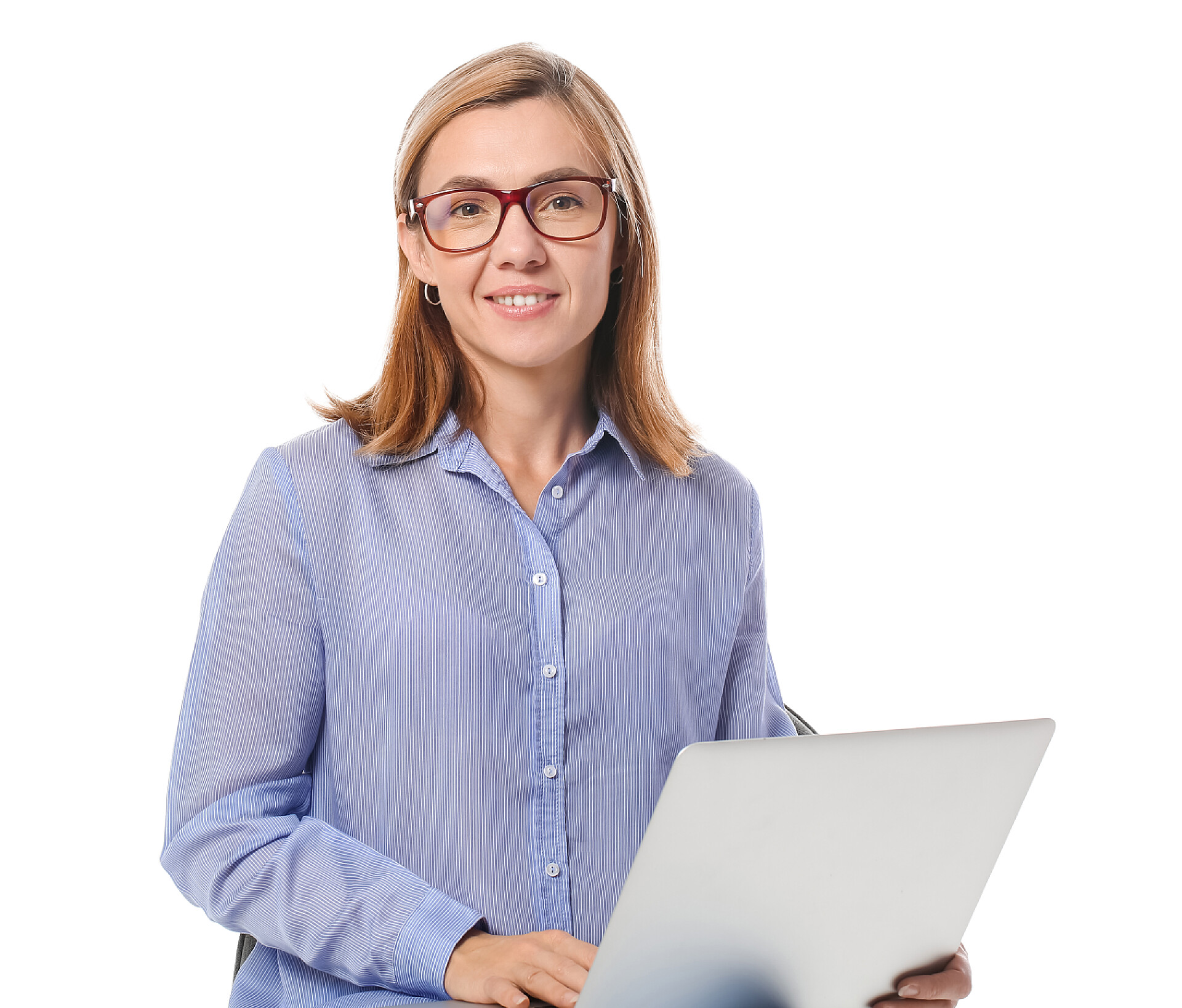 白色背景一个女人拿着笔记本白色背景的带笔记本电脑女心理学家画像