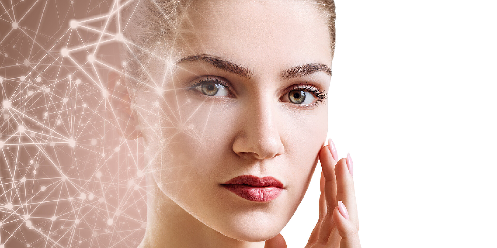 医疗美容医疗修复白色背景墙一个女人的脸部组织细胞年轻女子的双重暴露和闪亮的圆点和线条.