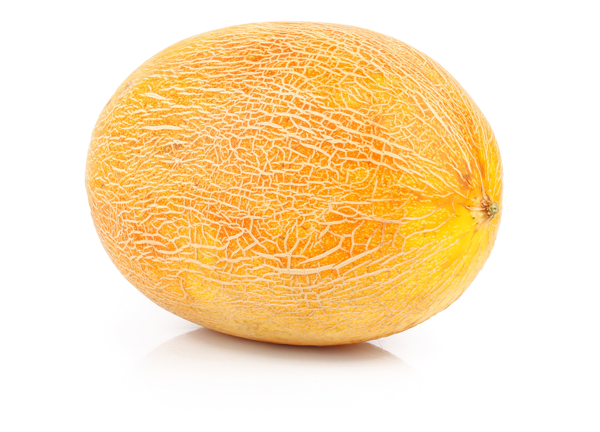 水果在白色背景上的整个鲜黄色甜瓜