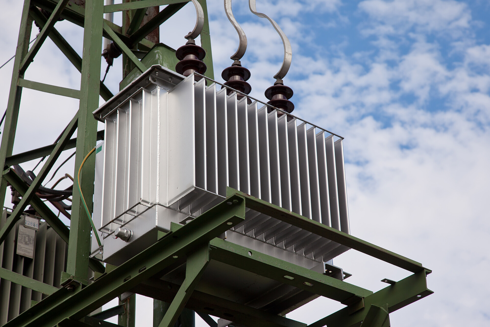 带冷却肋的配电变压器工业制造