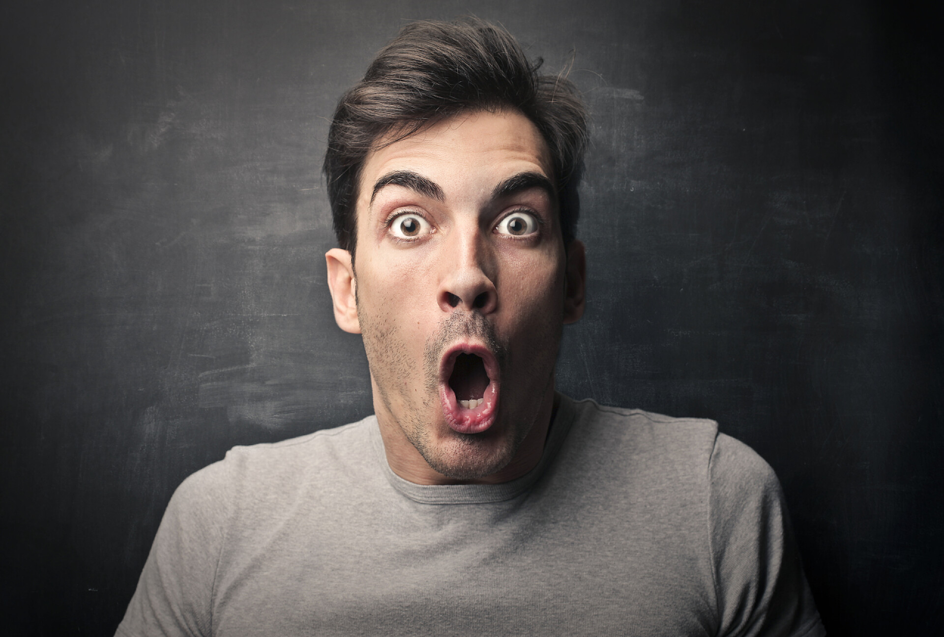 惊讶的男人表情