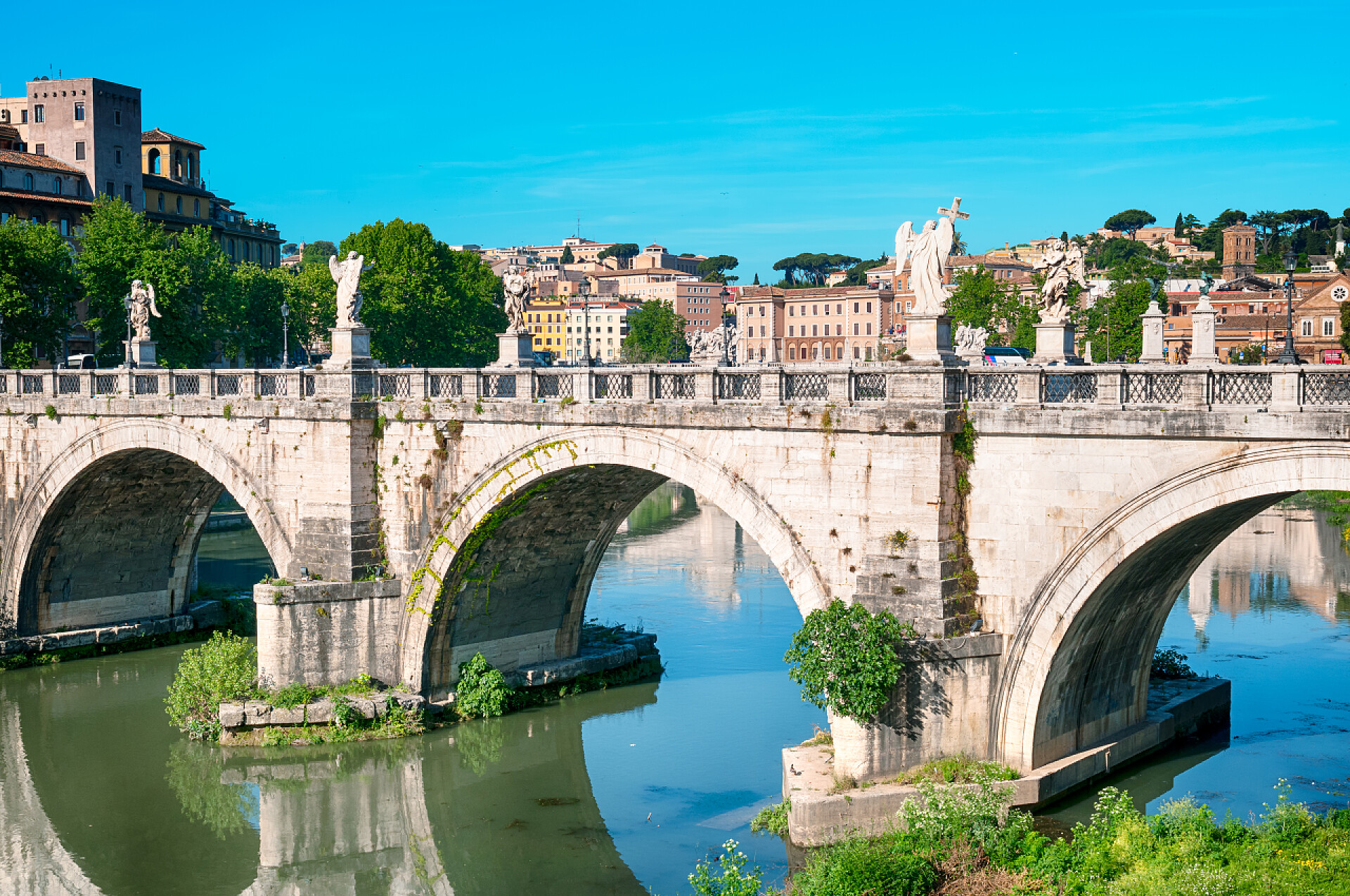 西方城市的桥梁和城市建筑