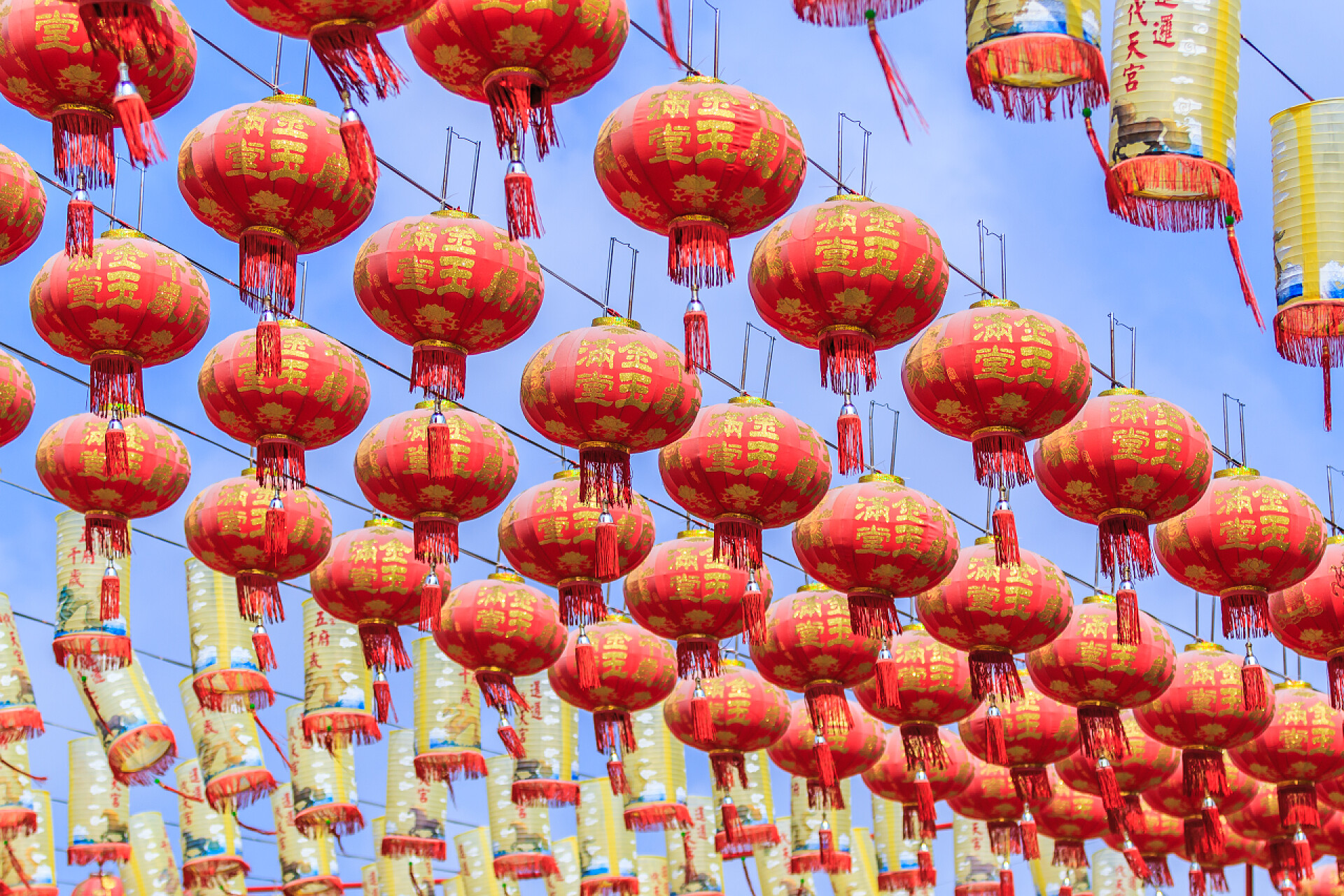 中国新年的红灯笼装饰传统节日春节新年