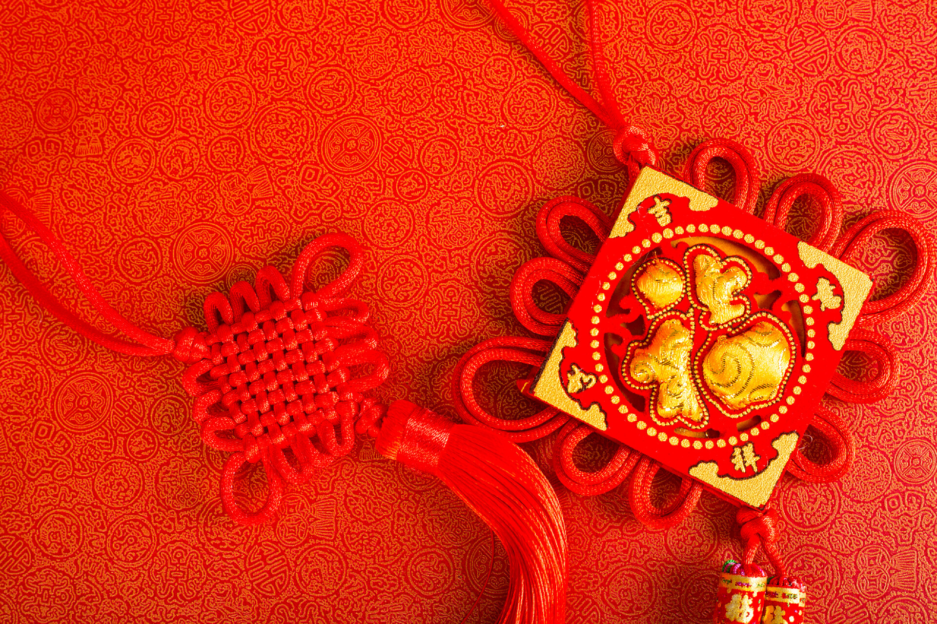 中国农历新年装饰红色中国结