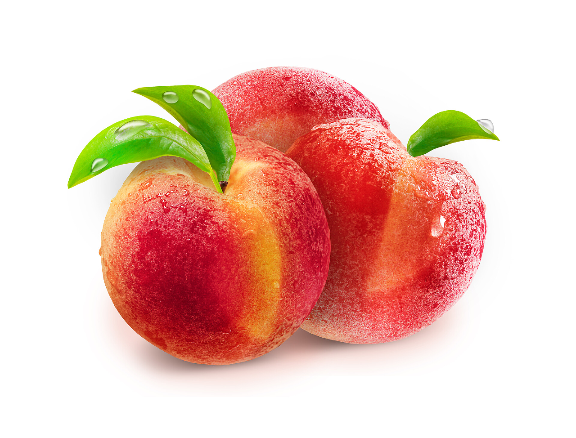 白色背景上的成熟的水果桃子食物