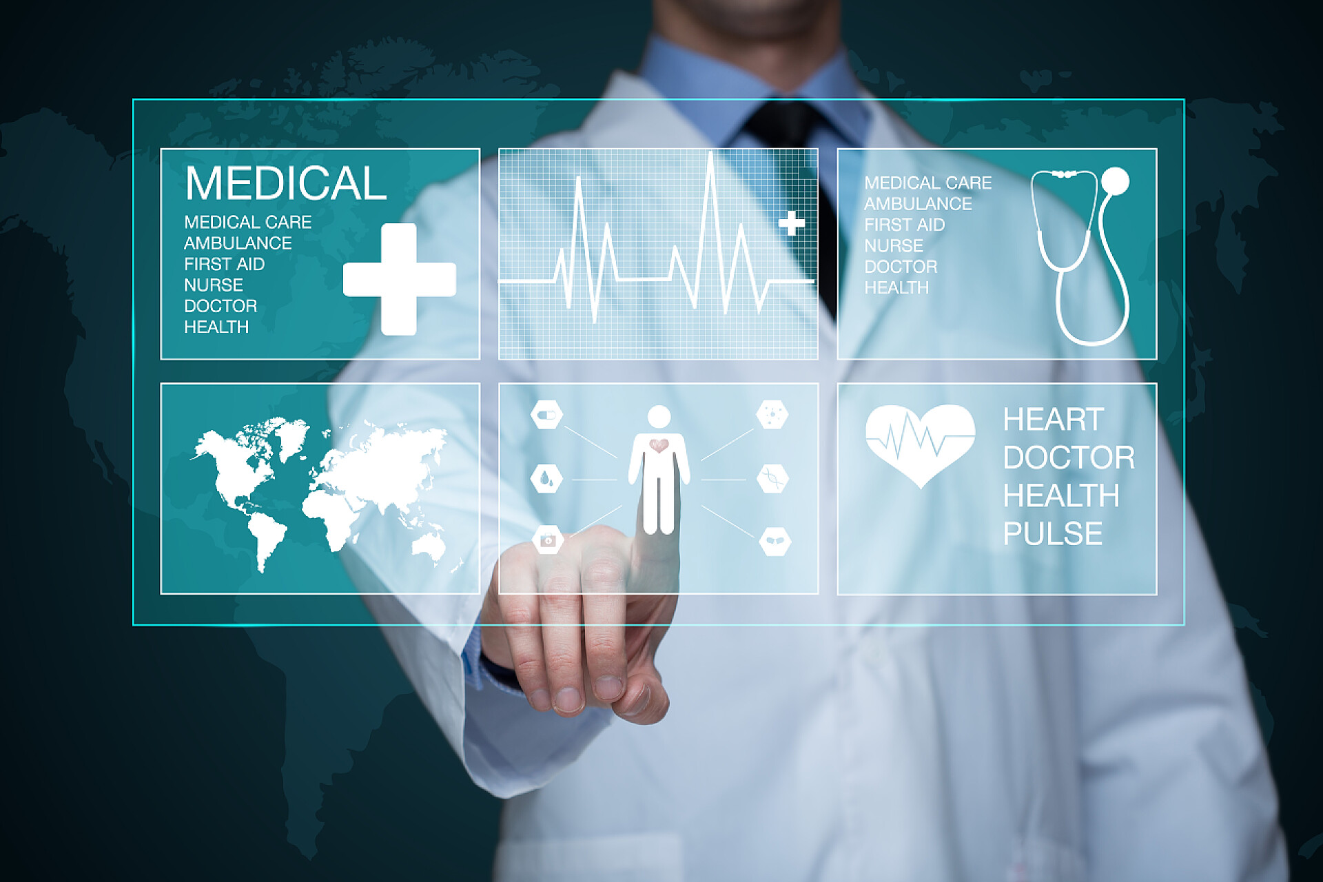 医生在虚拟屏幕上工作医疗健康医疗技术