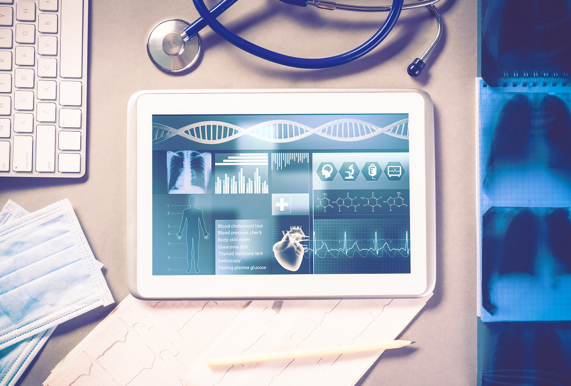 医药科研医疗医生就诊工具和平板电脑智慧医疗