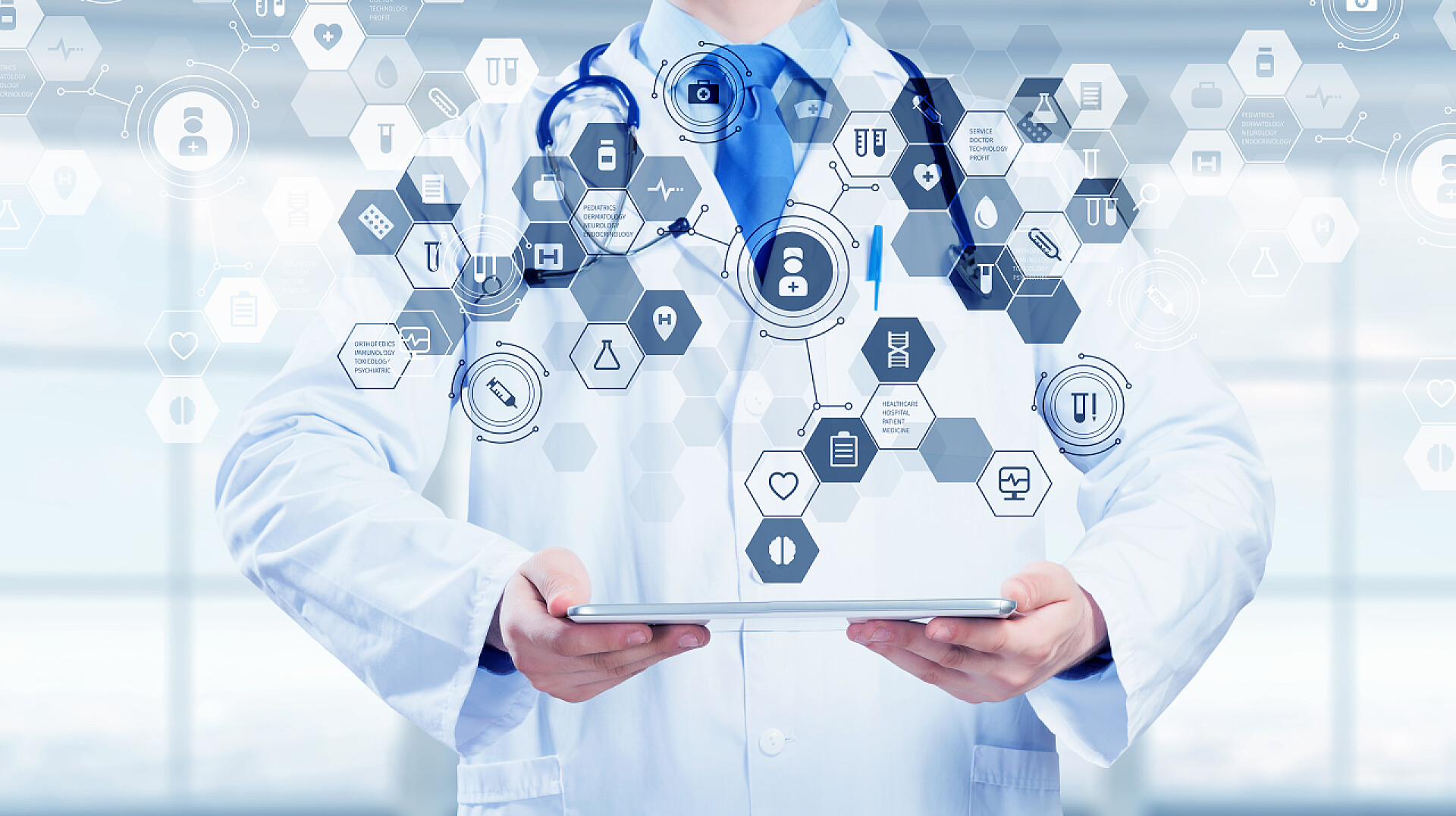 医生手拿平板电脑和图标融合的背景