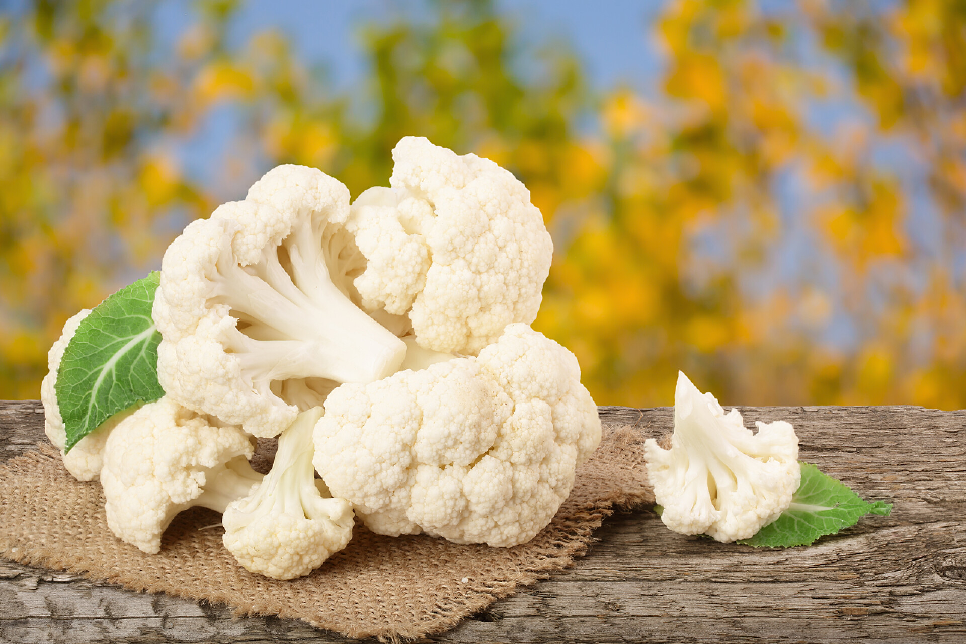 蔬菜木桌上花菜蔬菜