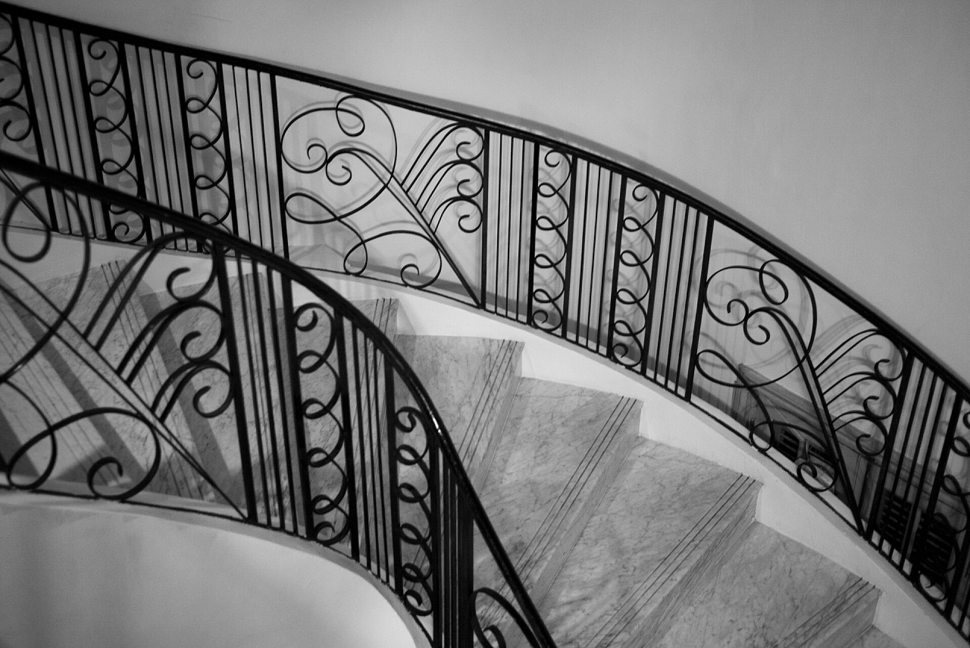 铁艺护栏的楼梯